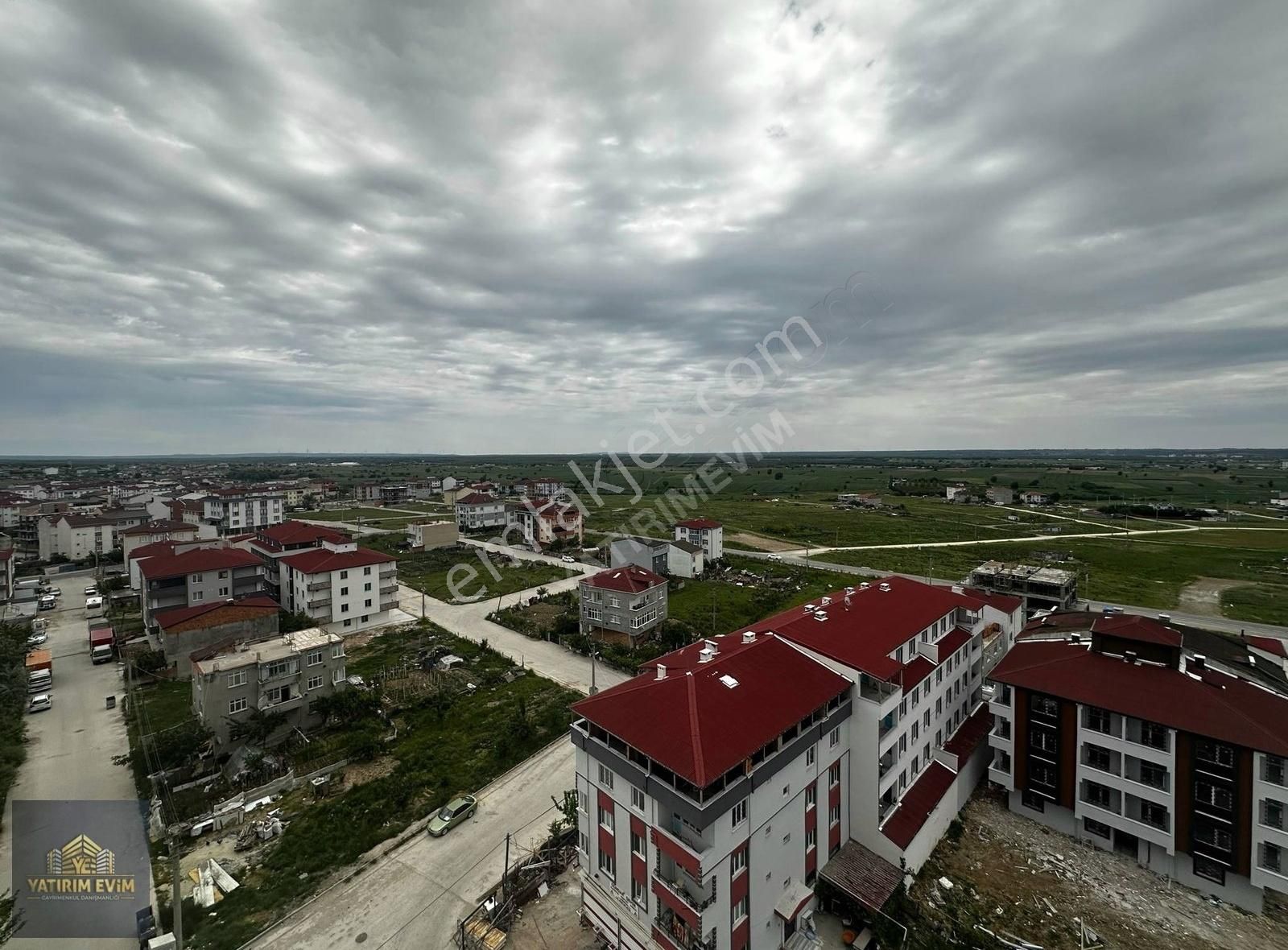 Süper Konumda Manzaralı İskanlı Ön Cephe Teraslı Kiralık Daire