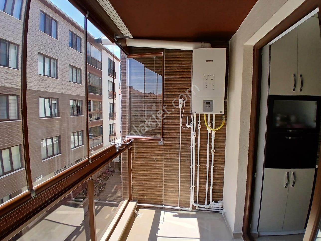 Akşehir Yarenler Mahallesinde Site İçerisinde Makascı Yapımı Ara Kat Satılık 3+1 Daire - Görsel 30