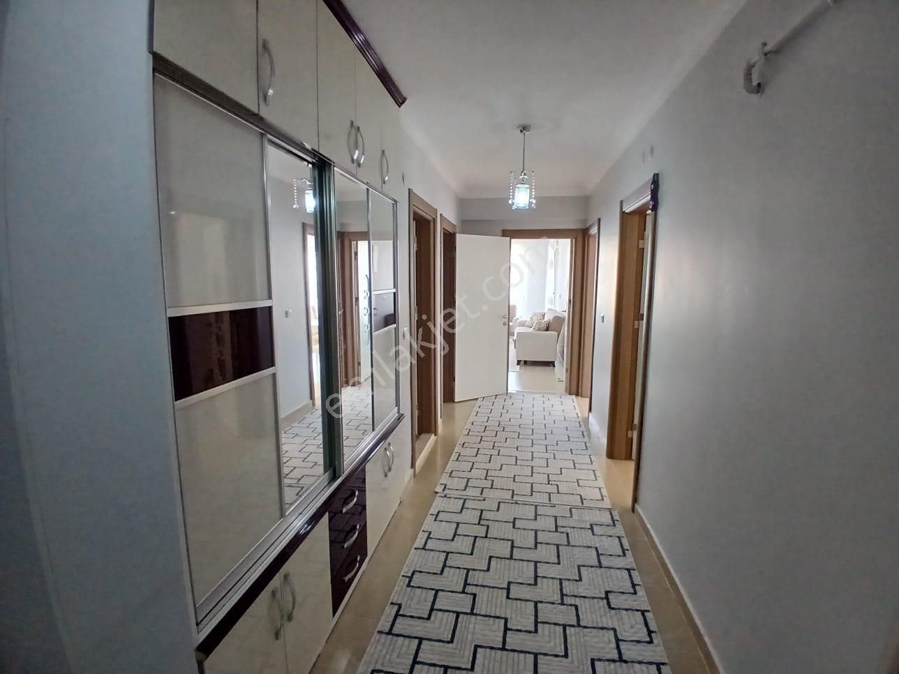 Akşehir Yarenler Mahallesinde Site İçerisinde Makascı Yapımı Ara Kat Satılık 3+1 Daire - Görsel 7
