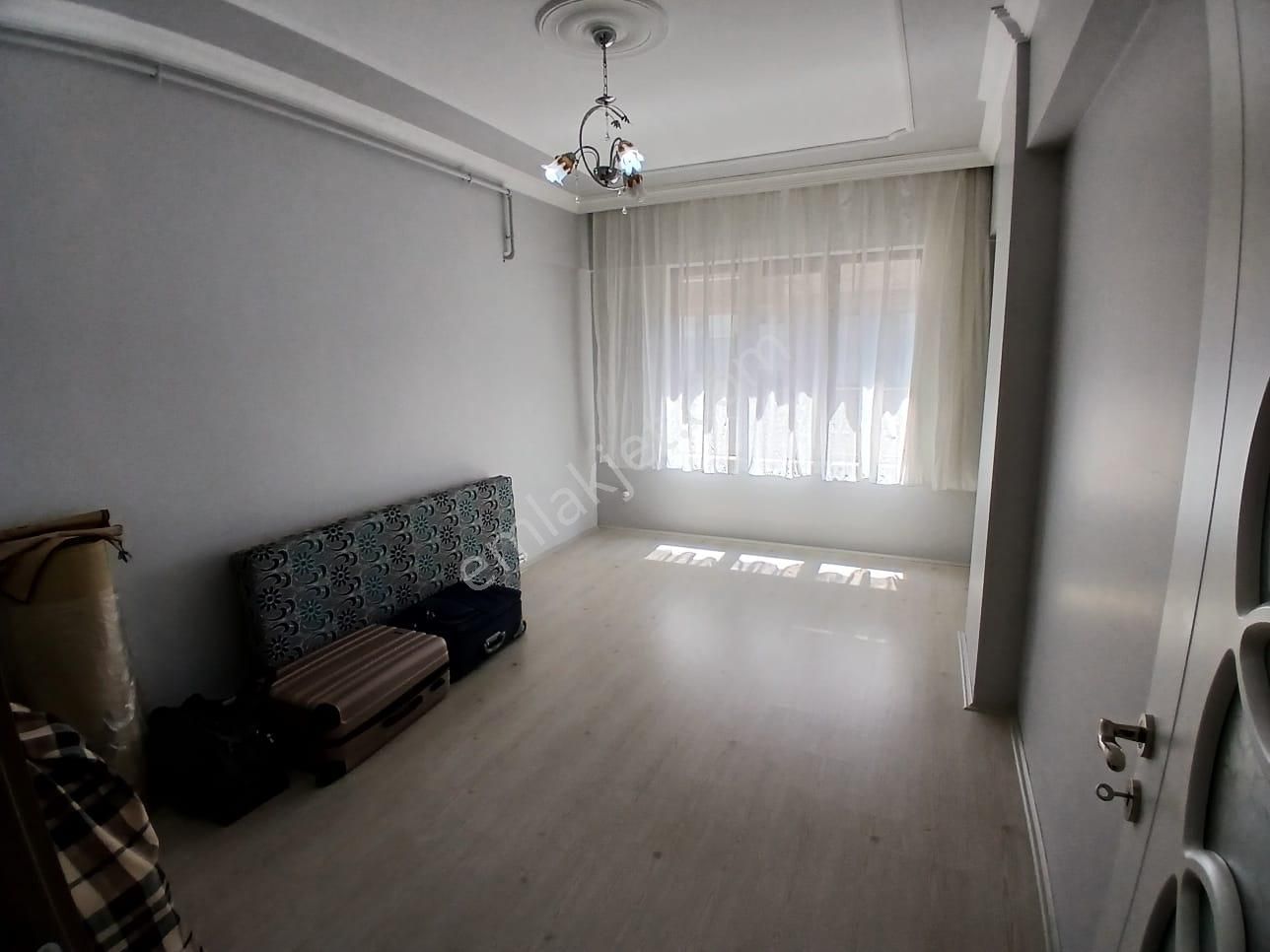 Akşehir Yarenler Mahallesinde Site İçerisinde Makascı Yapımı Ara Kat Satılık 3+1 Daire - Görsel 22