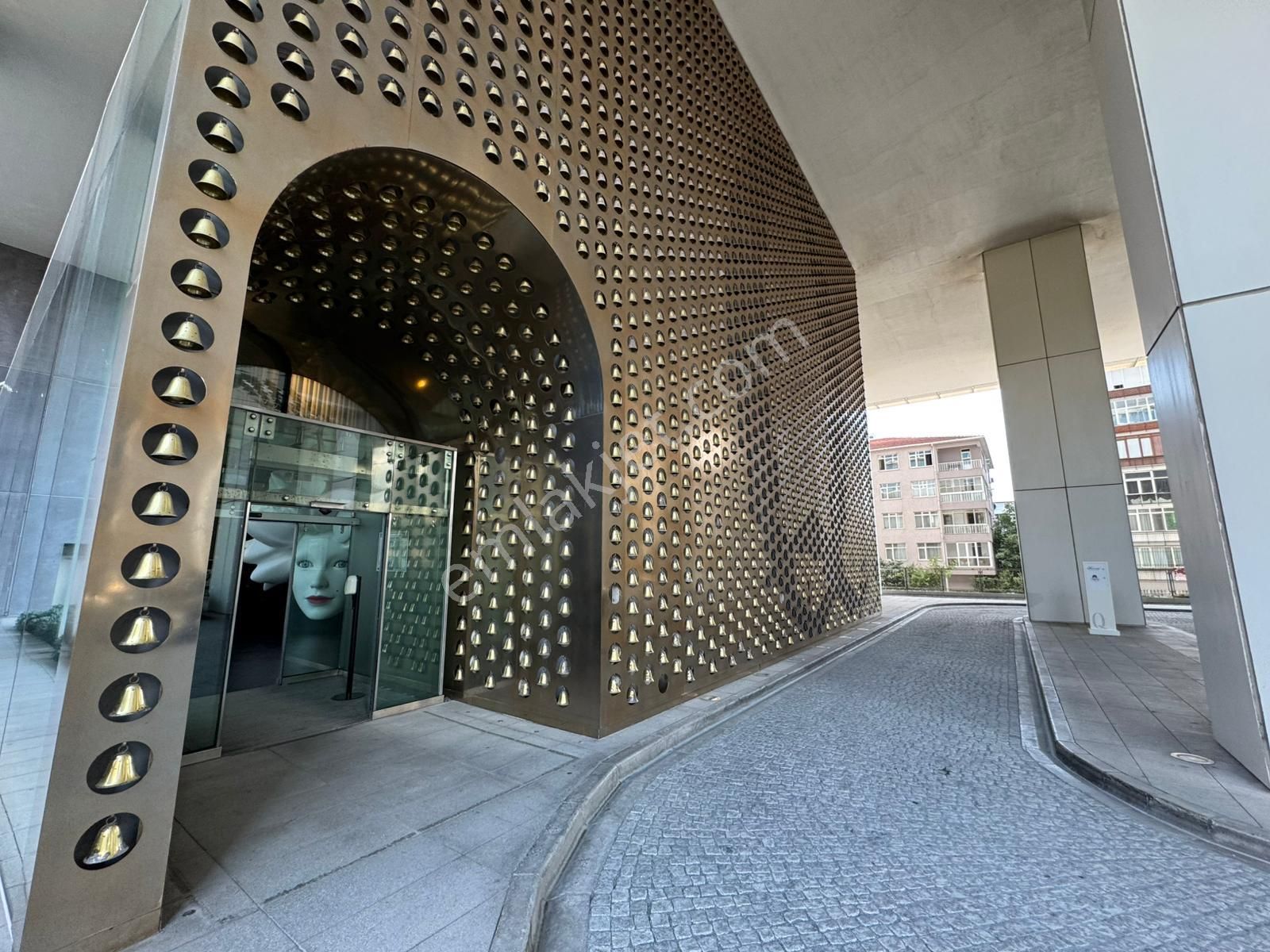 Quasar İstanbul'da Taşınmaya Hazır Kiralık Ofis - Görsel 21