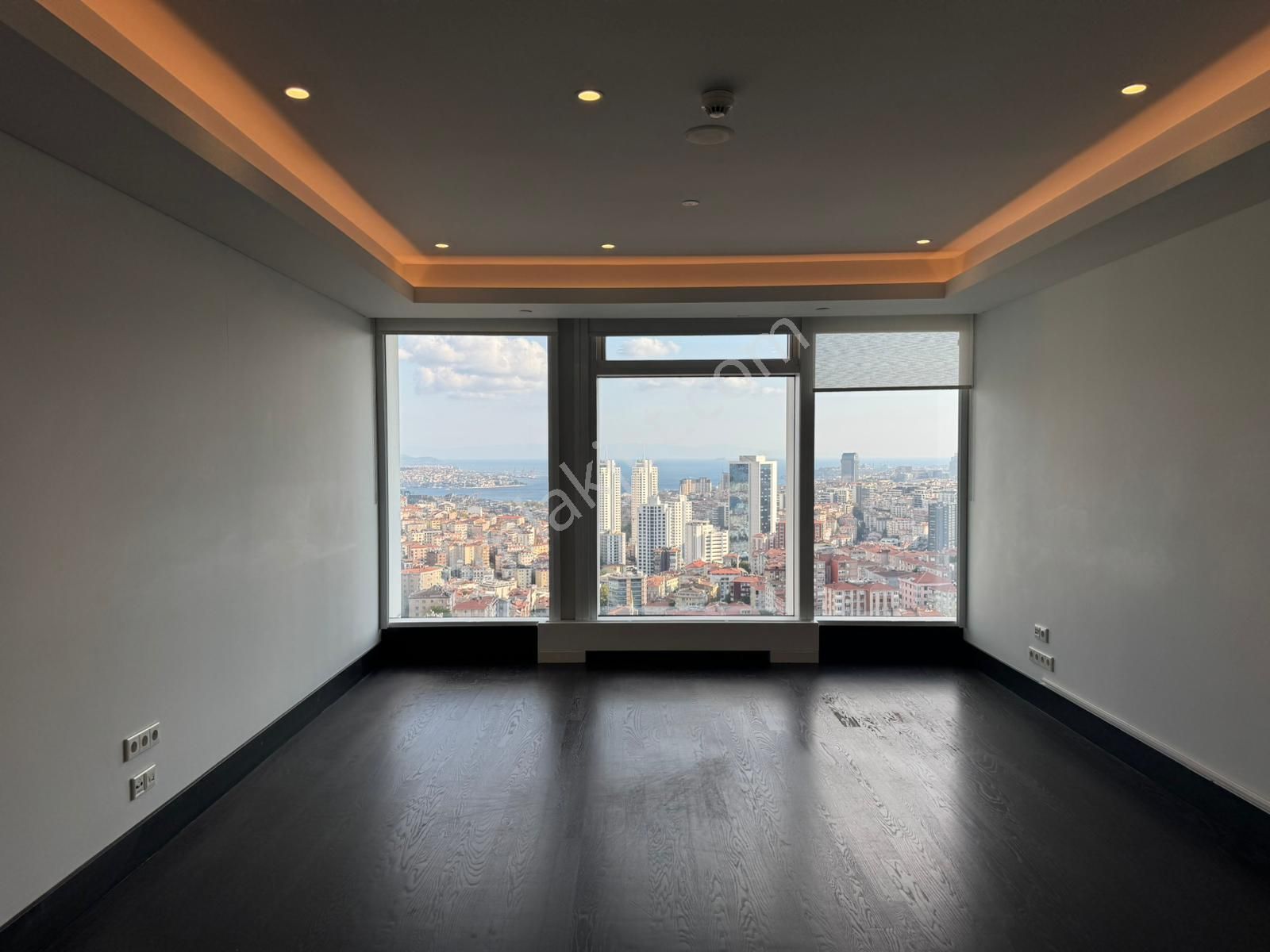 Quasar İstanbul'da Taşınmaya Hazır Kiralık Ofis - Görsel 18