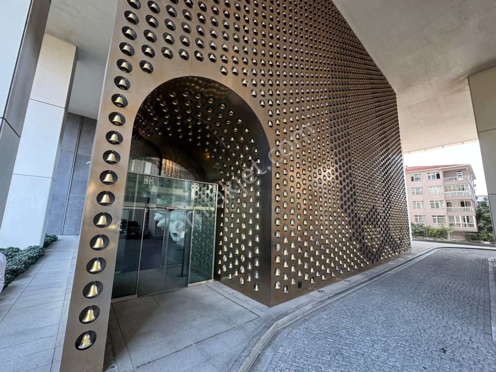 Quasar İstanbul'da Taşınmaya Hazır Kiralık Ofis - Görsel 14