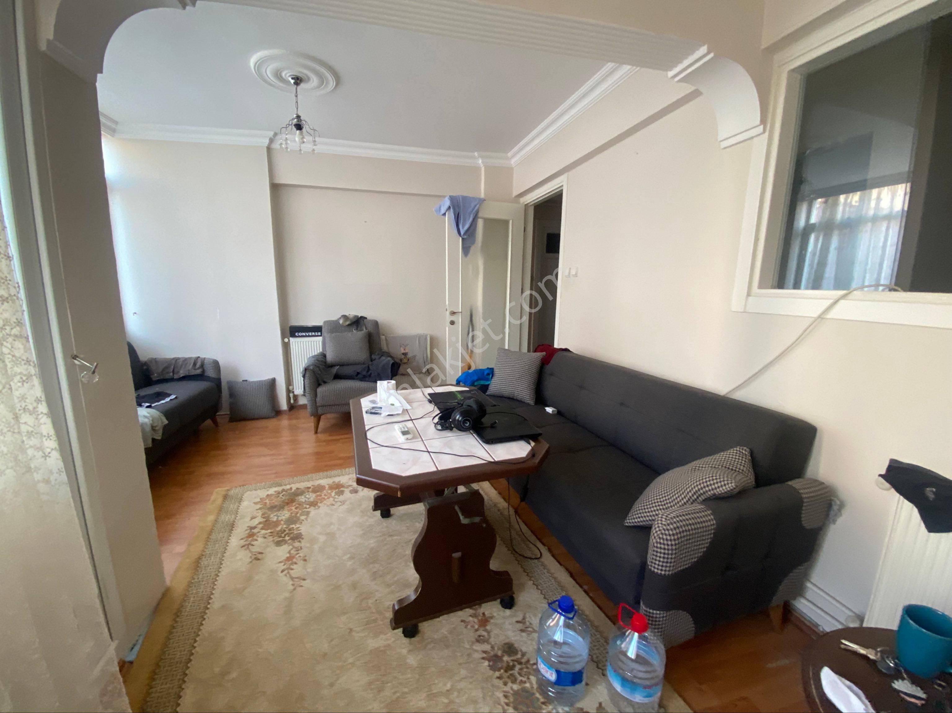 Reis Mah. Arakat Doğalgazlı Bakımlı Balkonlu 2+1 Daire