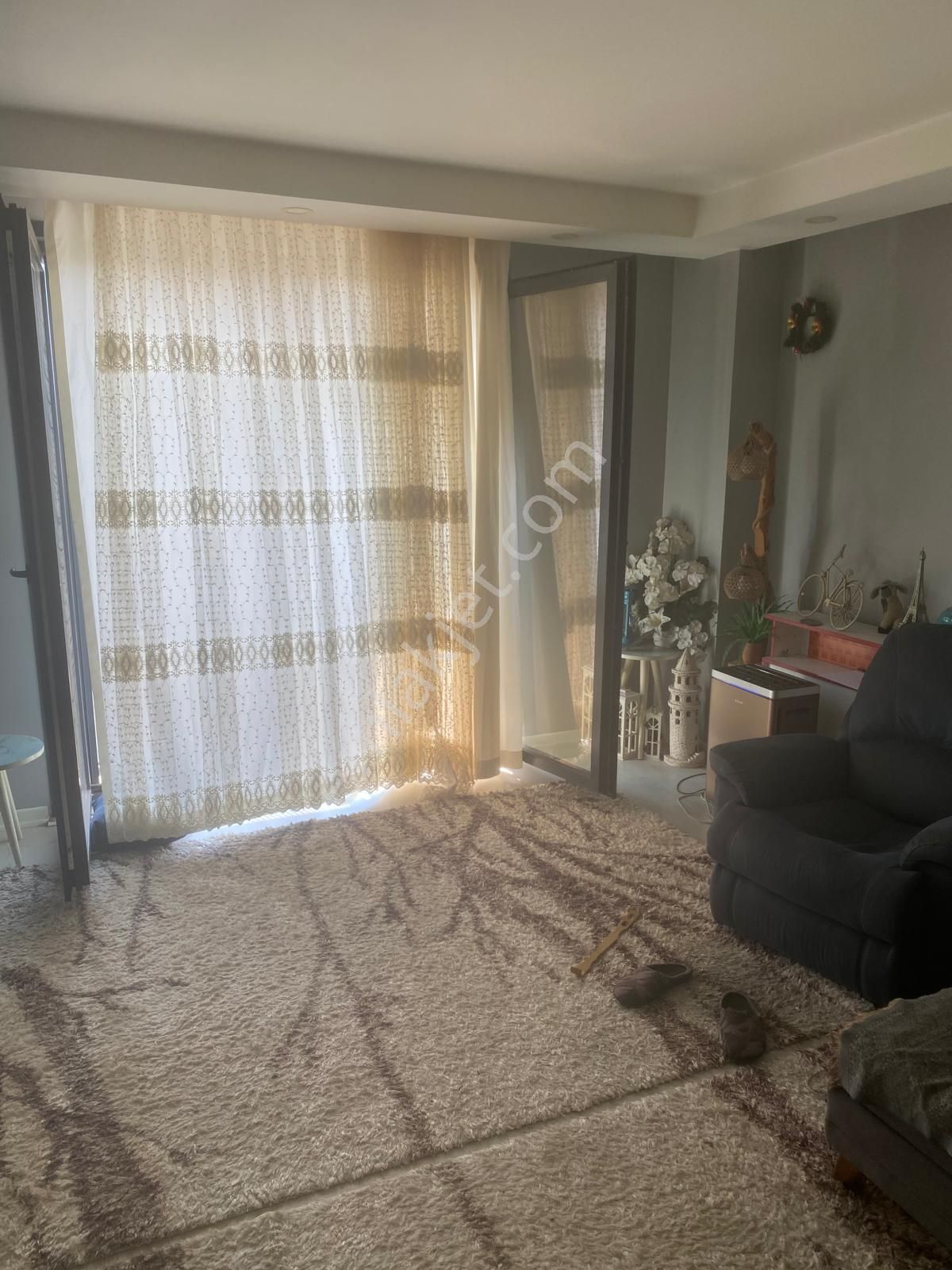 Tuzla Yayla Mahallesi Eşyalı 3 + 1 Kiralık Daire