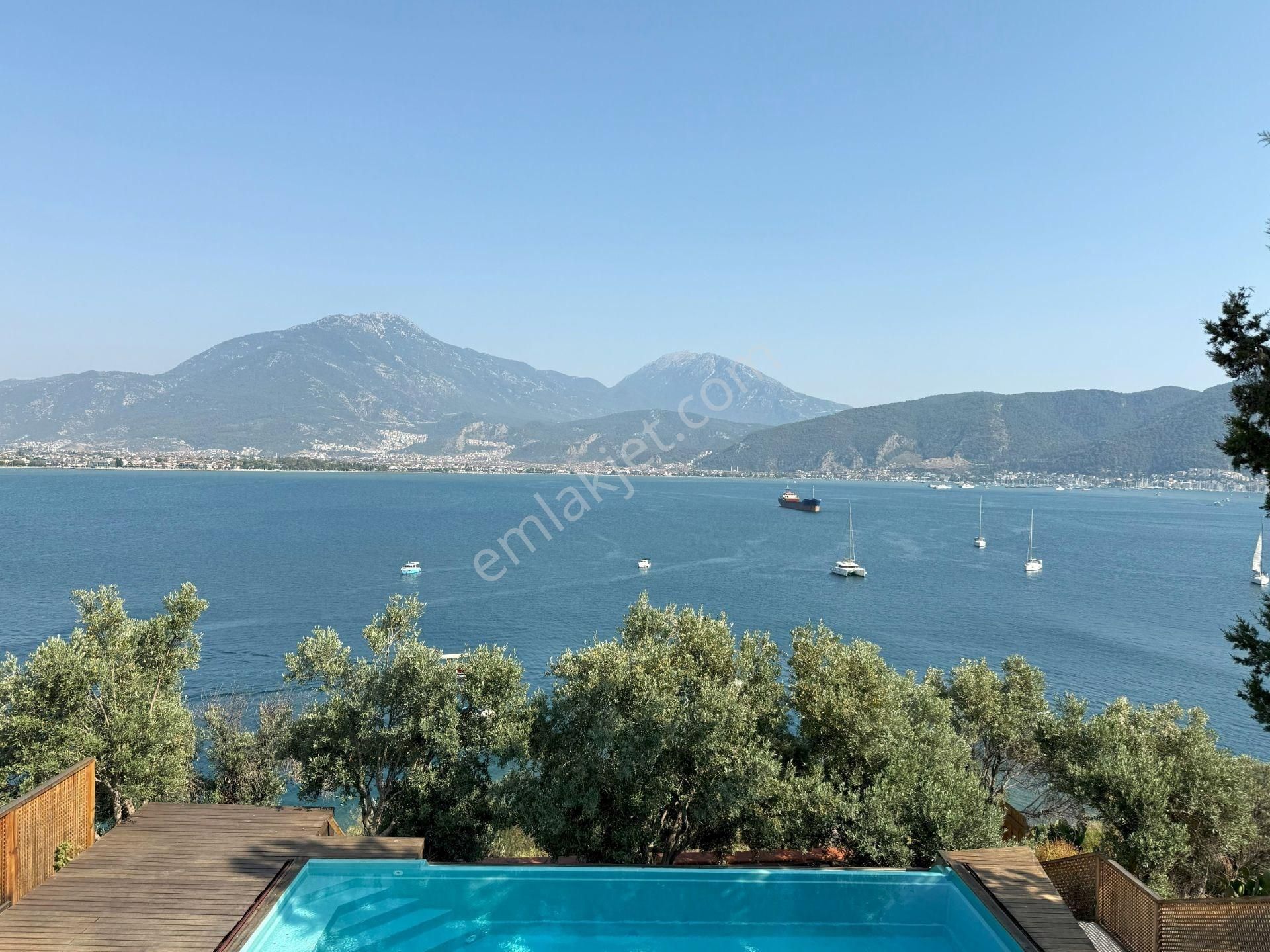 Fethiye Şövalye Adası’nda Satılık Denize Sıfır 3+1 Özel Villa
