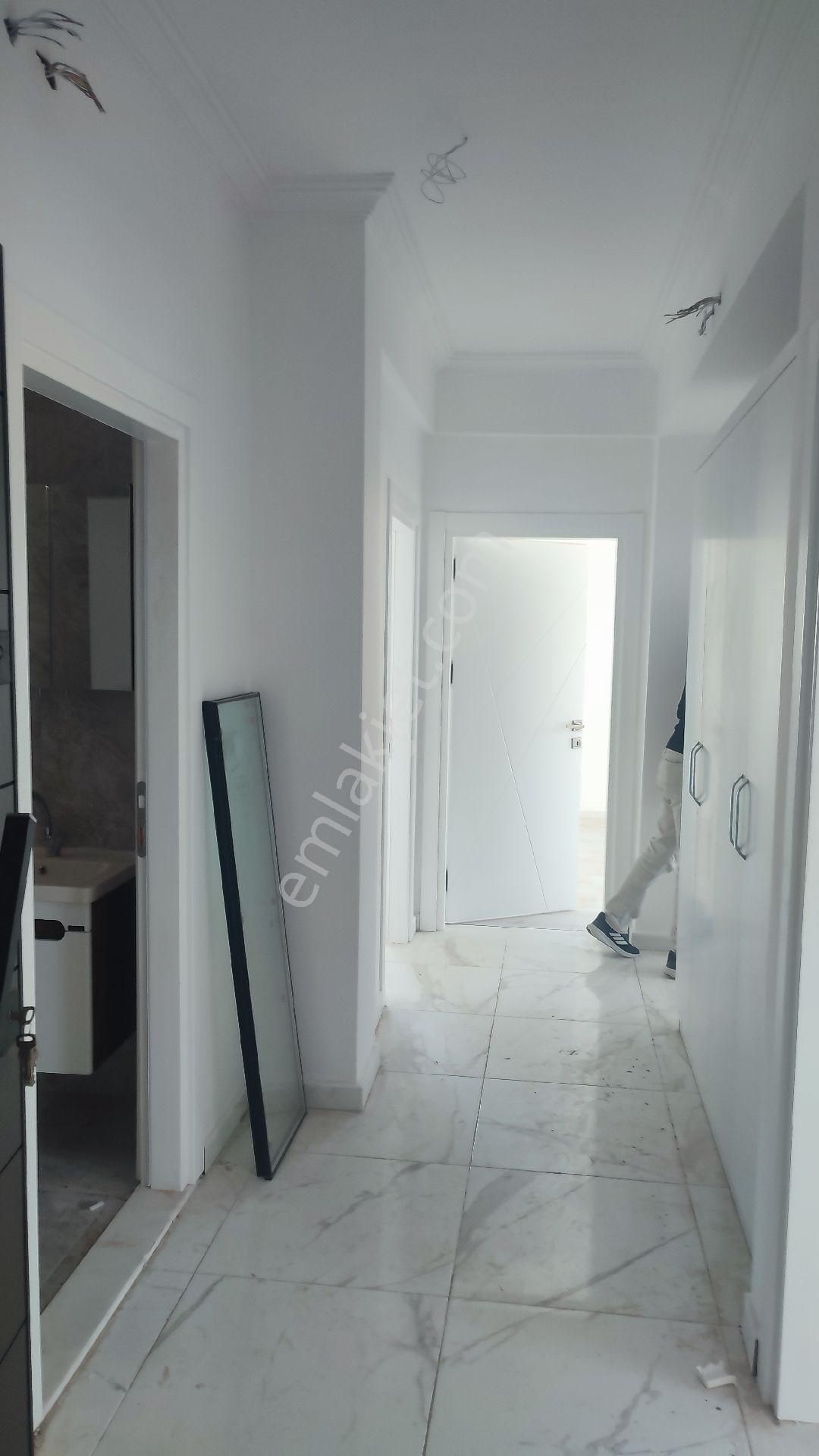 Serik Yjandarma Mevki 135 M² Merkezi Konunda Sıfır 2+1 Daire