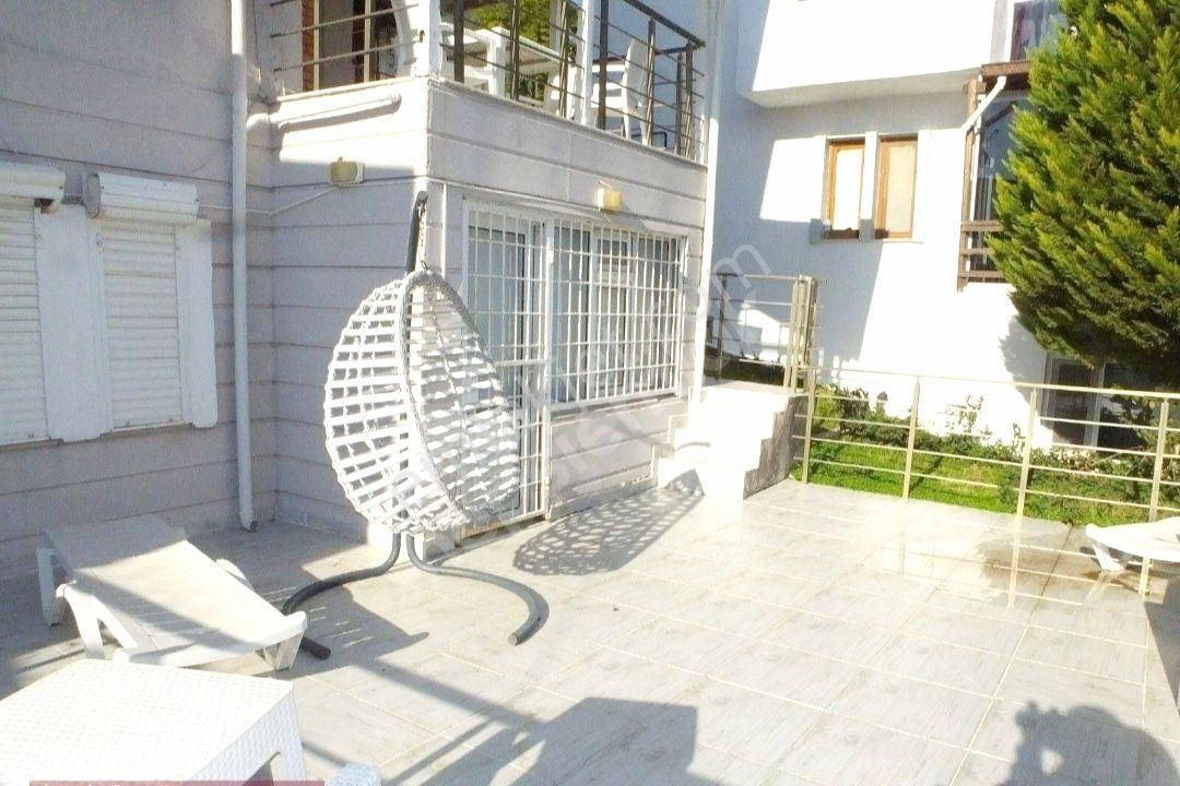 Kuşadası Kadınlar Denizinde Full Eşyalı 5+1 Villa