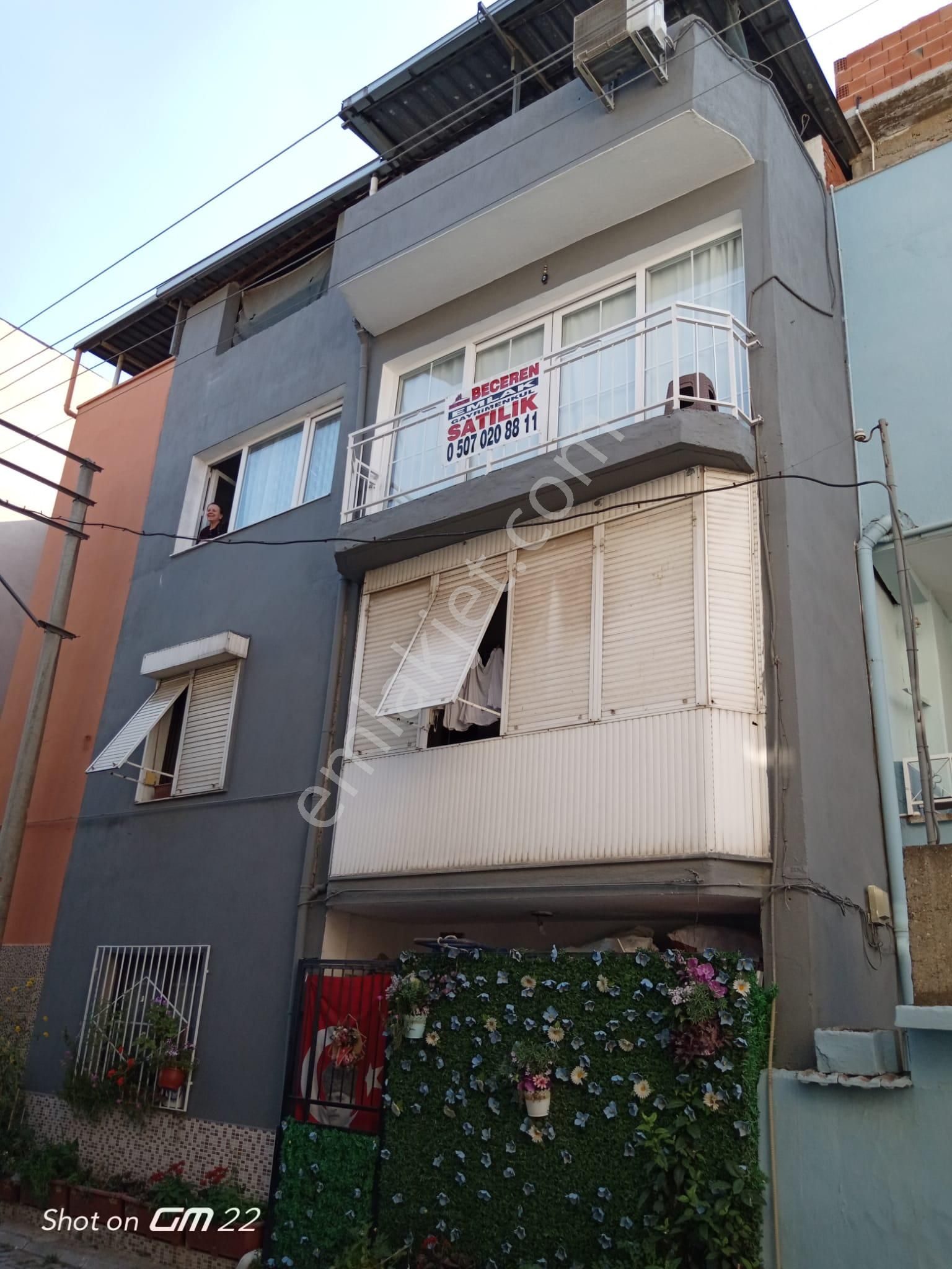 Çamdibi'nde 110 M2 2+1 Bakımlı Daire