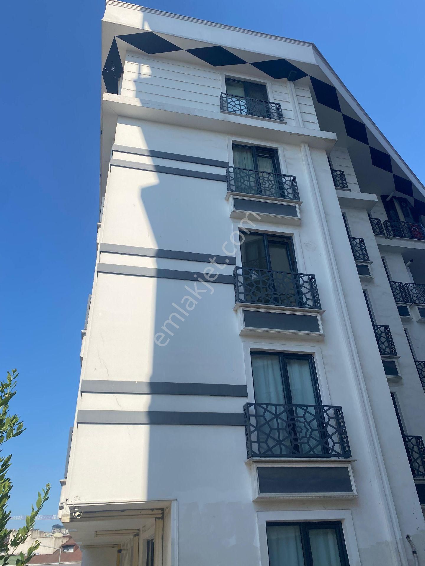 Sultan Kasrı Konaklarında Havuzlu Kapalı Otoparklı 3+1 Daire