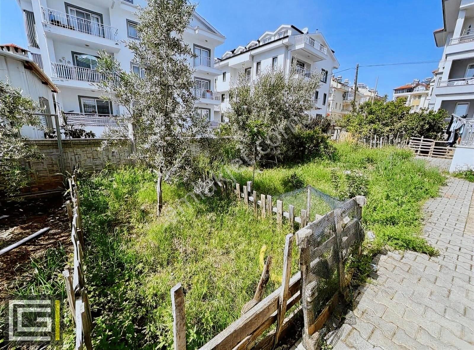 Bahçe Kullanımlı Açık Otoparklı Geniş Ve Şık 2+1 Fırsat Daire!