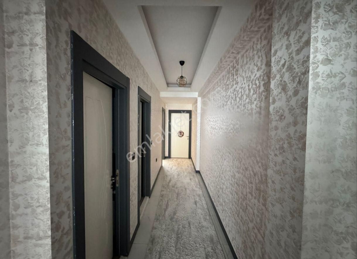 Afyon Şehir Merkezi Karaman Mahallesinde 2+1 Satılık Daire - Görsel 4