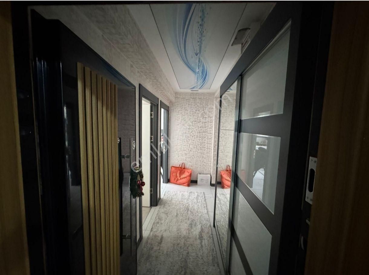 Afyon Şehir Merkezi Karaman Mahallesinde 2+1 Satılık Daire - Görsel 2