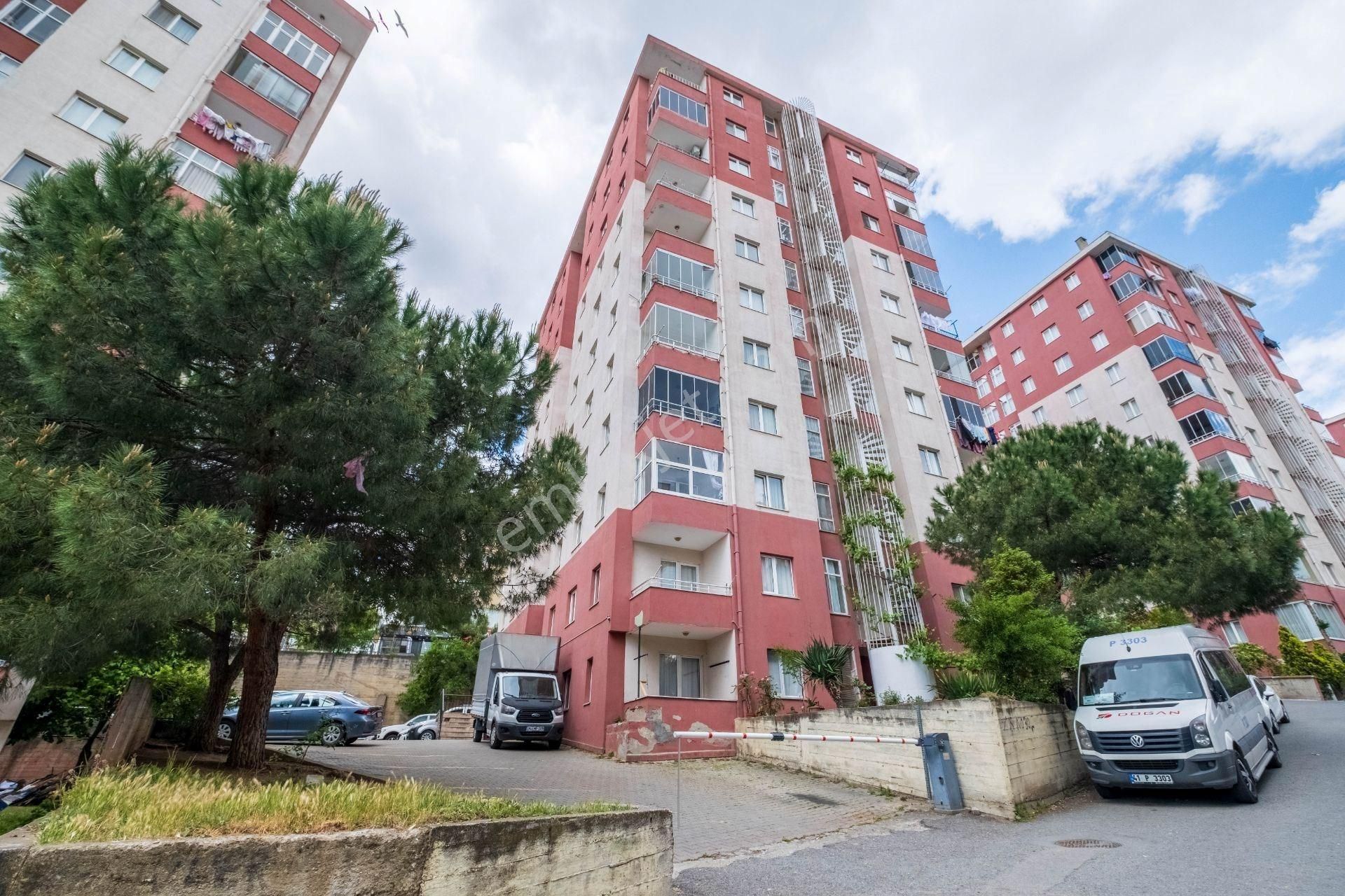Gebze Barış Mah., Yayla Sitesi'nde Satılık Net 85m² 3+1 Daire