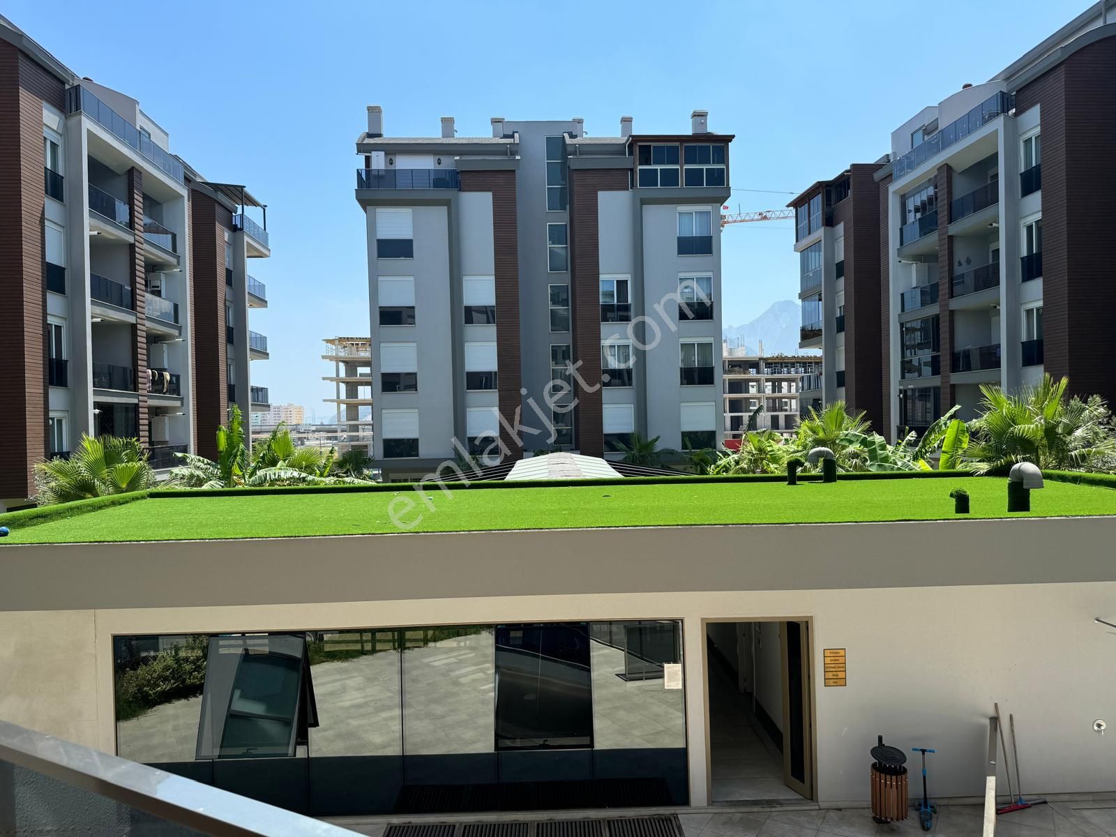 Konyaaltı Hurma Mah Kıralık 2+1 Klımalı D Gazlı Havuzlu Sıtede