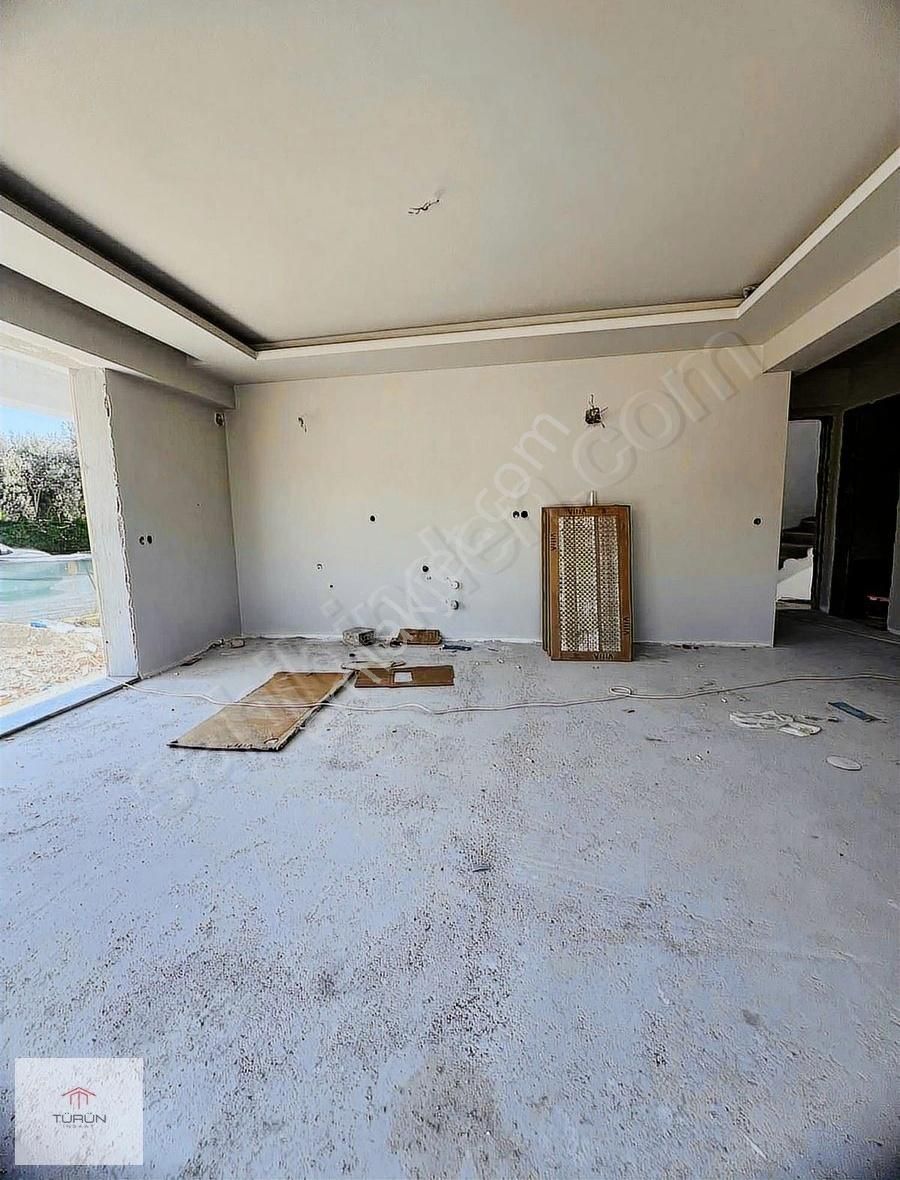 Cami Mahallesi Satılık 1 + 1 Giriş Kat Daire