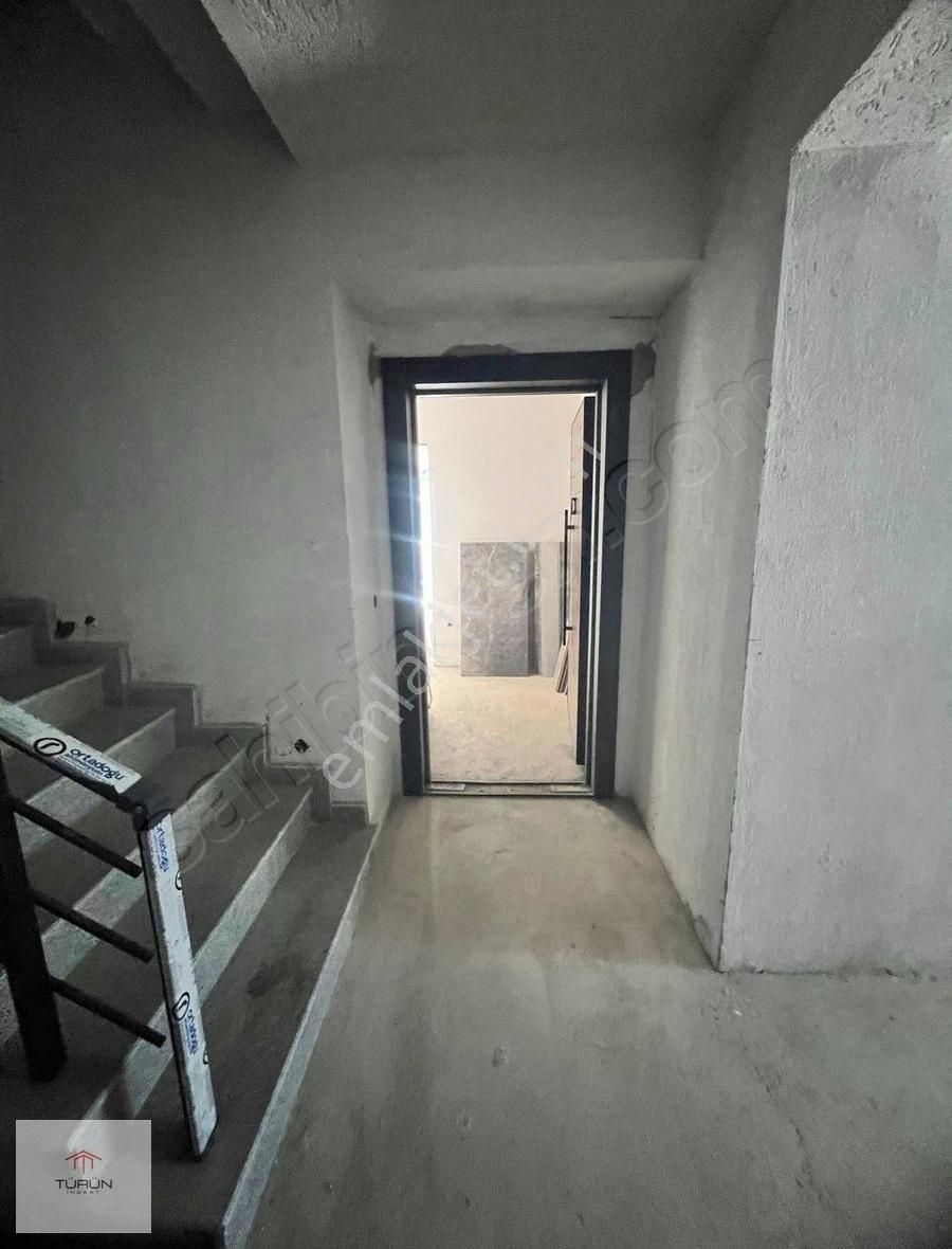 Cami Mahallesi Satılık 2 + 1 Giriş Kat Daire