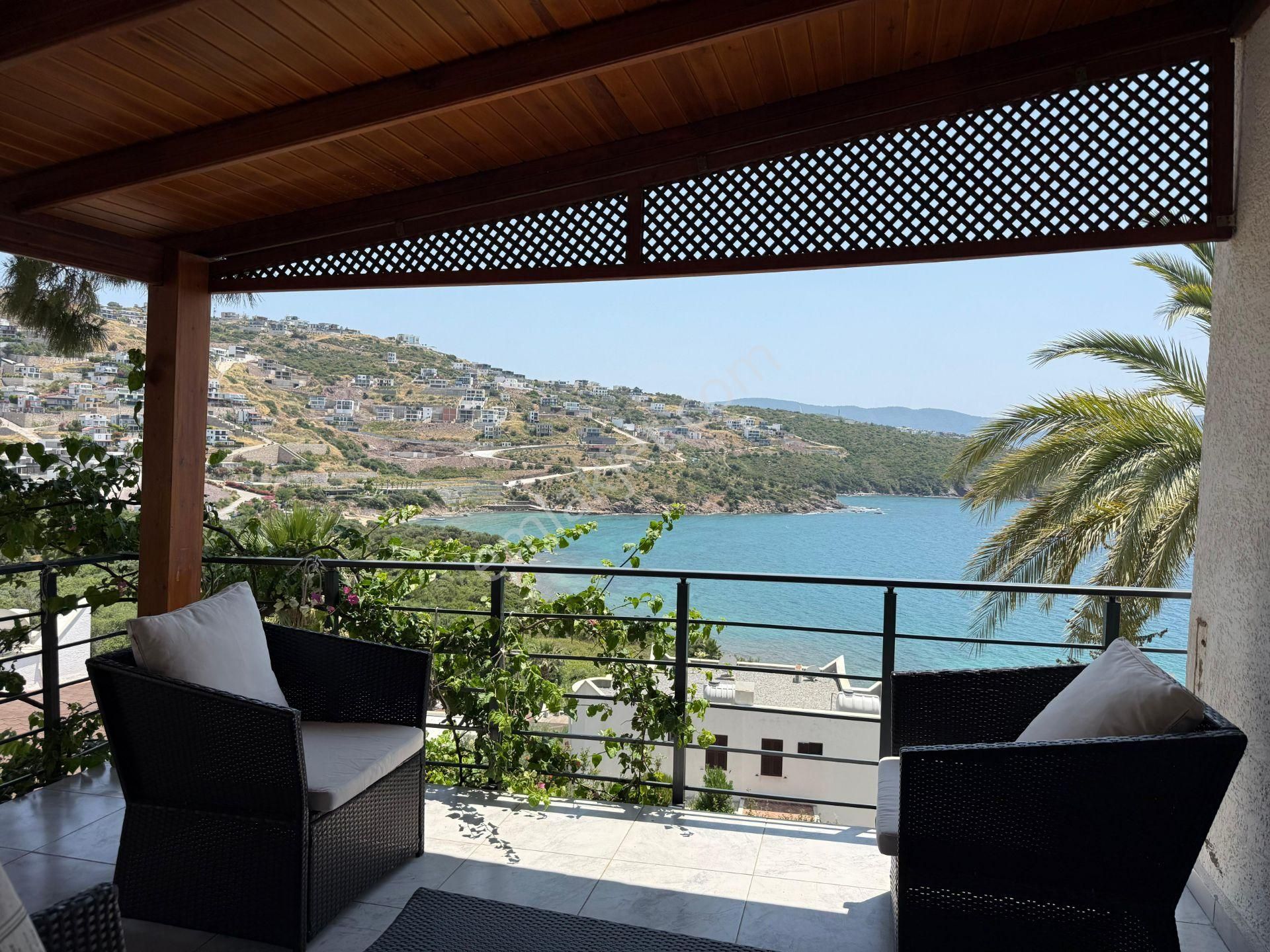 Boğaziçi Özgür Tatil Sitesi'nde Özel Plajlı Dubleks Villa