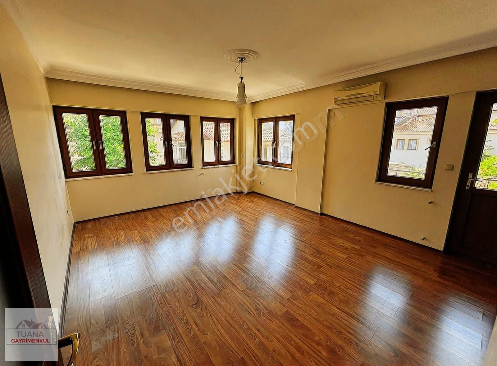 Tuana Gayrimenkulden Ulucamide Kiralık 2+1 Daire