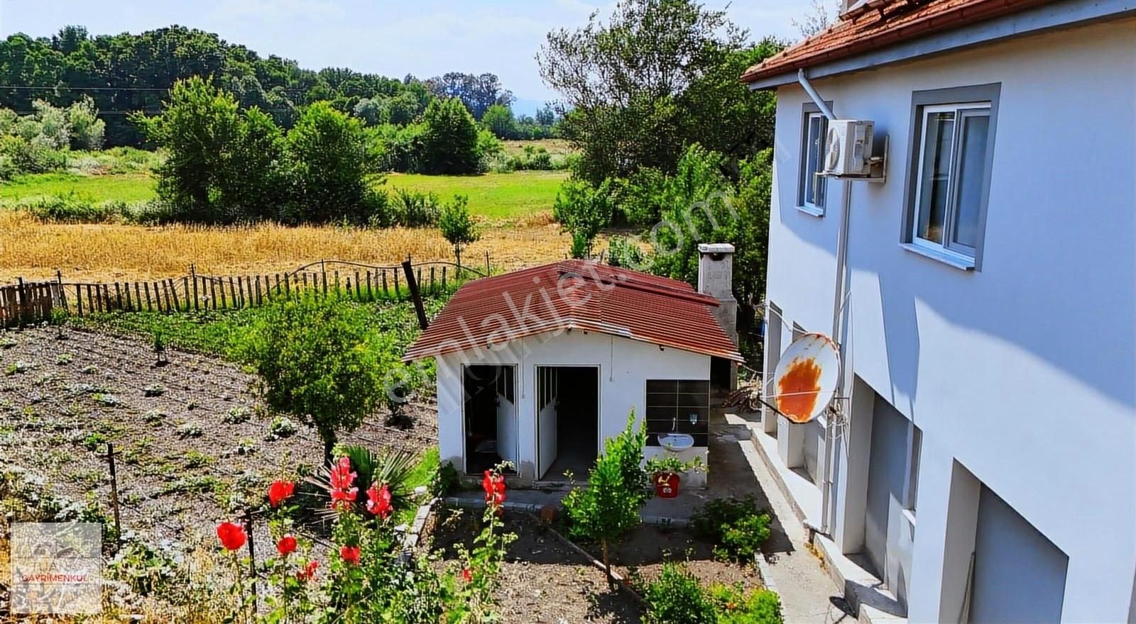 Tuana Garimenkul'den Yangı'da İki Katlı Tam Müstakil Ev - Görsel 31