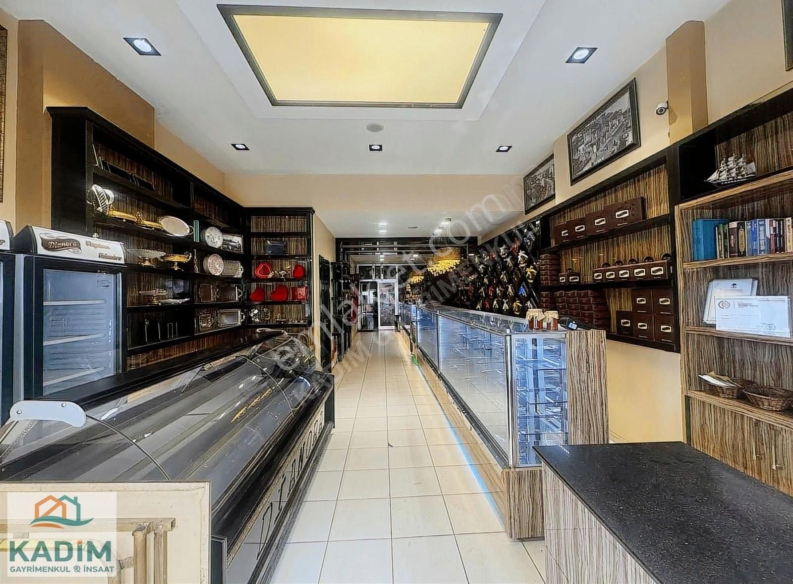 Batıkent Mah.merkezi Konumda Ana Cadde Üzeri Satılık İşyeri