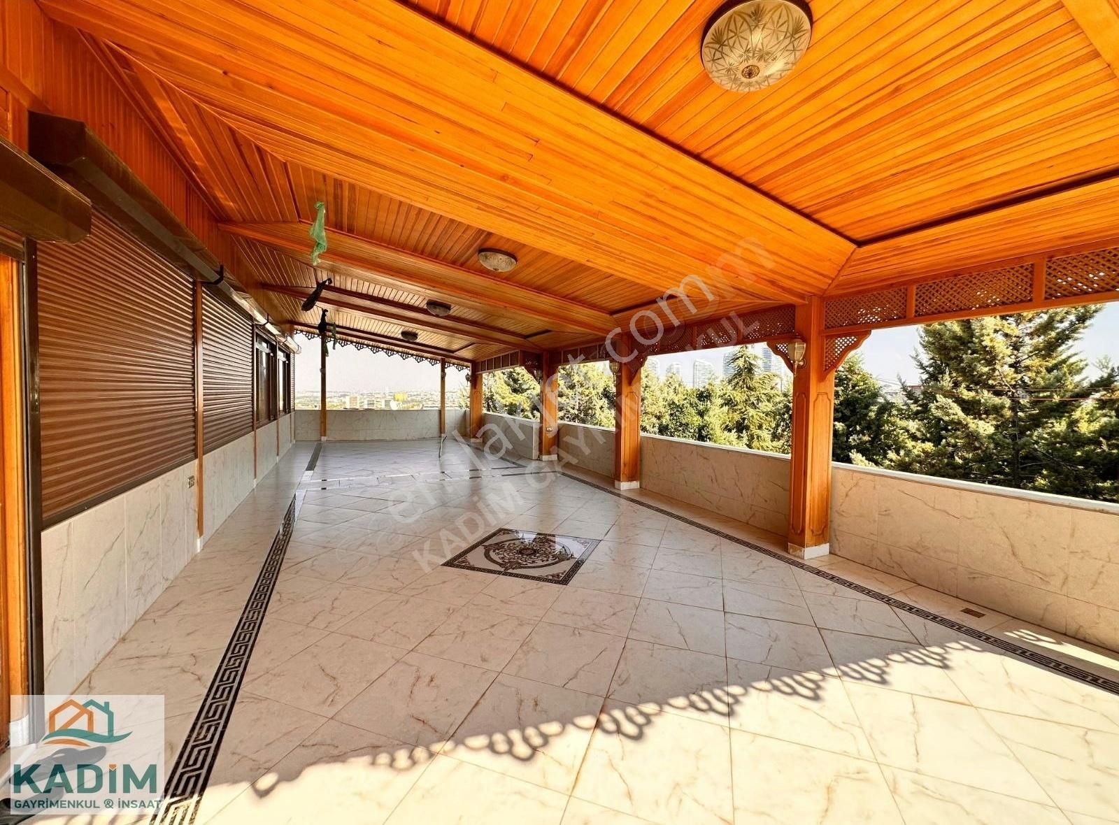 15 Temmuz'da 9+1 Satılık Villa