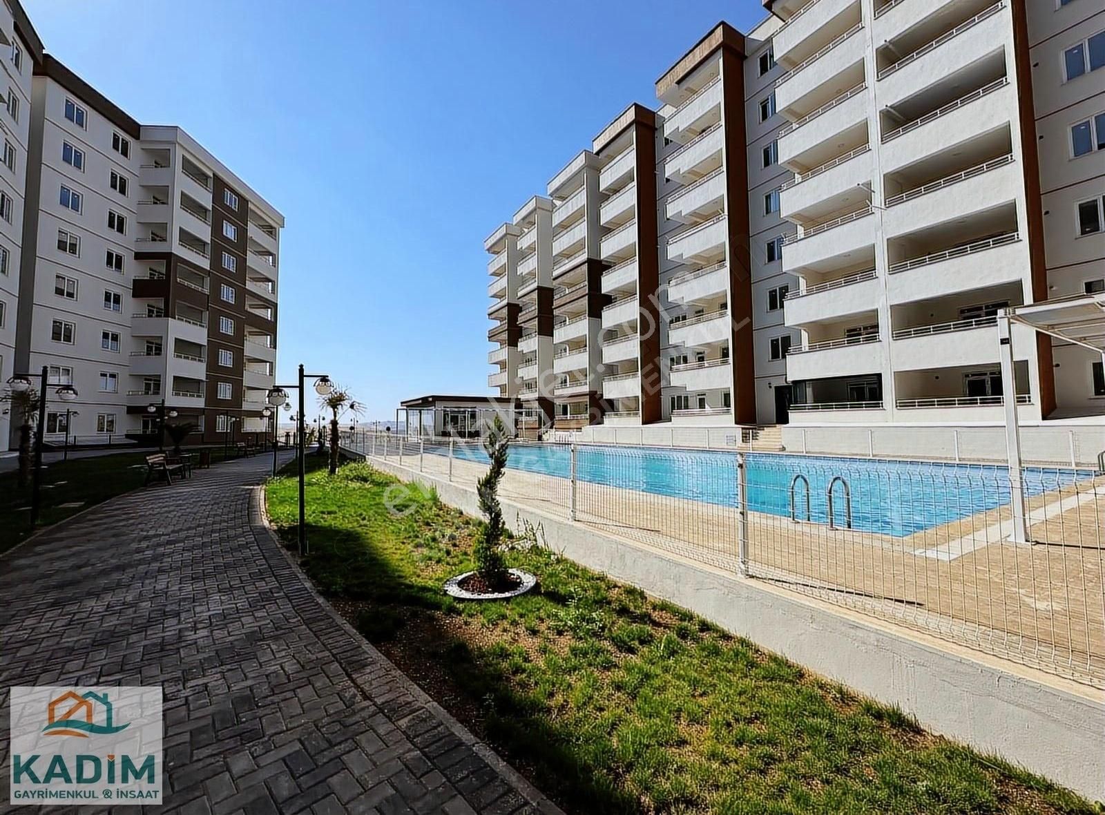 Körkün Bozdağ Bölgesinde Site İçerisinde 1+1 Sıfır Daire
