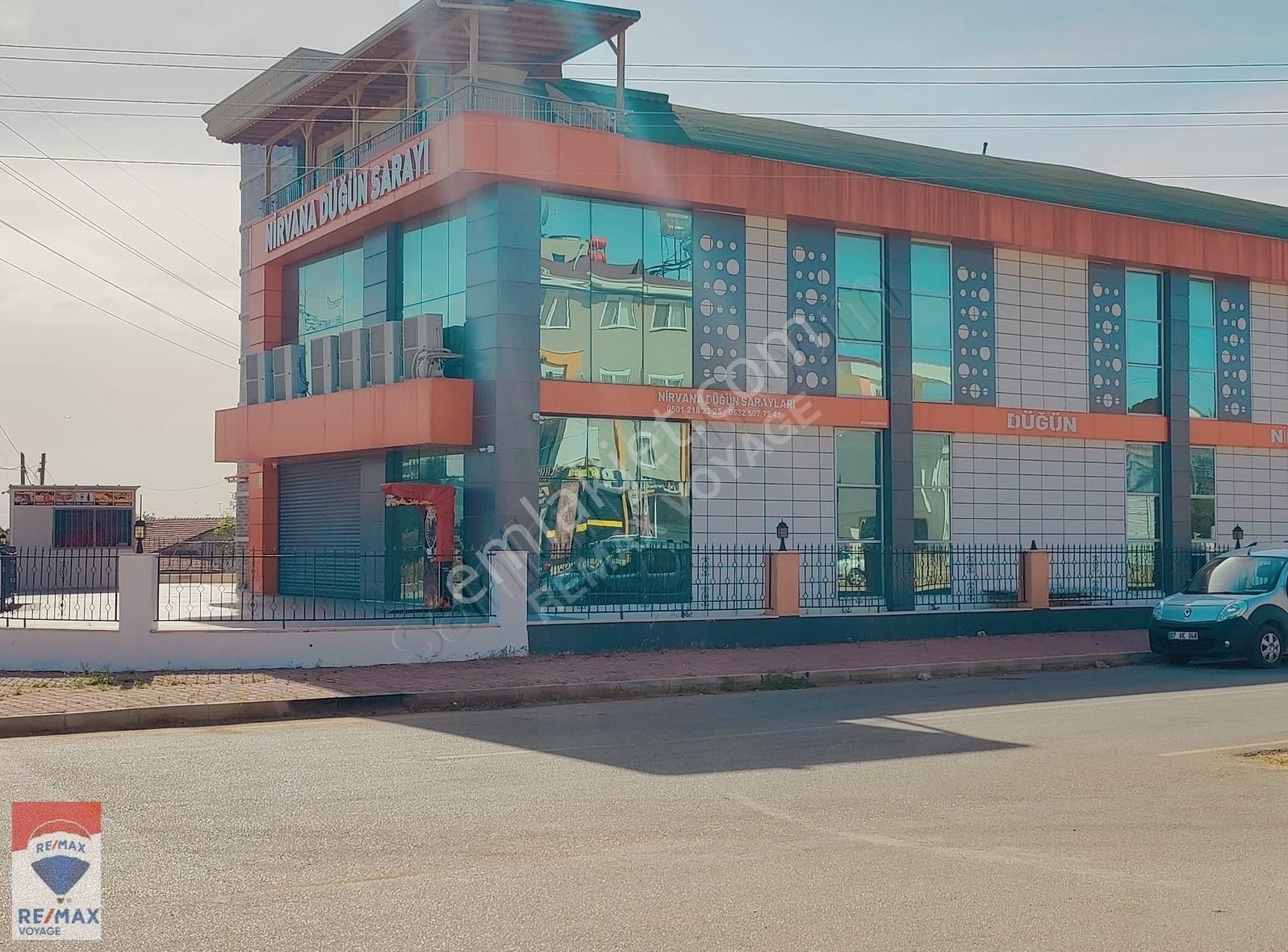 Habibler De Nirvana Düğün Salonu Karşısı 106 M2 Kiralık Dükkan