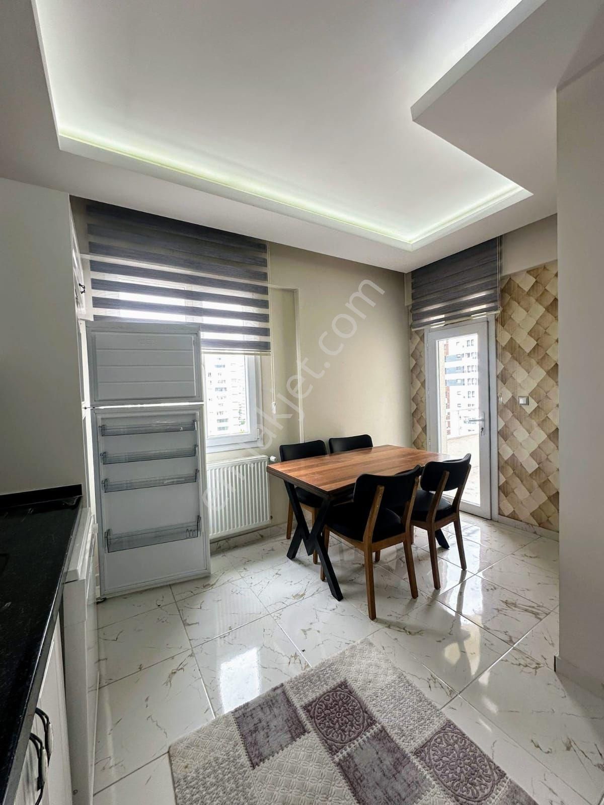 Eşyalı//lüks Mobilyalı//binanın En En Güzel Cepheli Dairesi