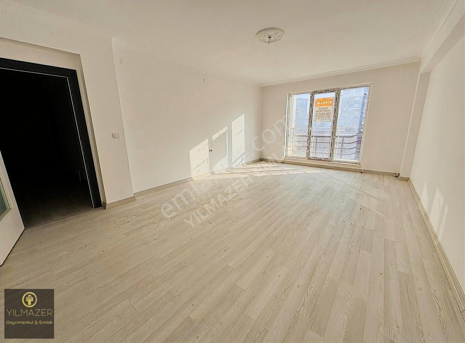 Yılmazer İnşaat Emlak'dan Cadde Üzeri 3+1 Ön Cephe Kiralık Daire