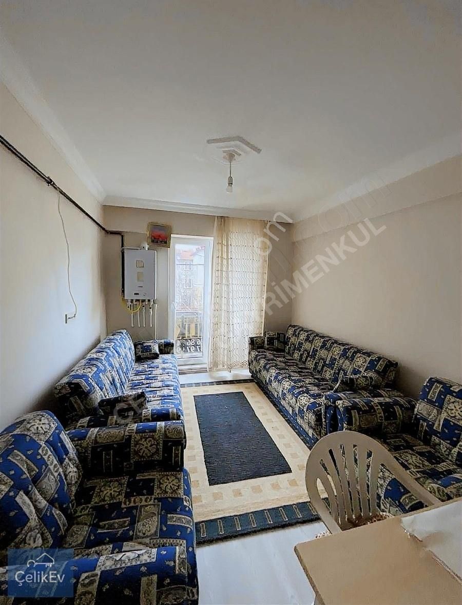 Çelikev Gayrimenkul'den Fatihte Eşyalı Kombili 1+1 Daire