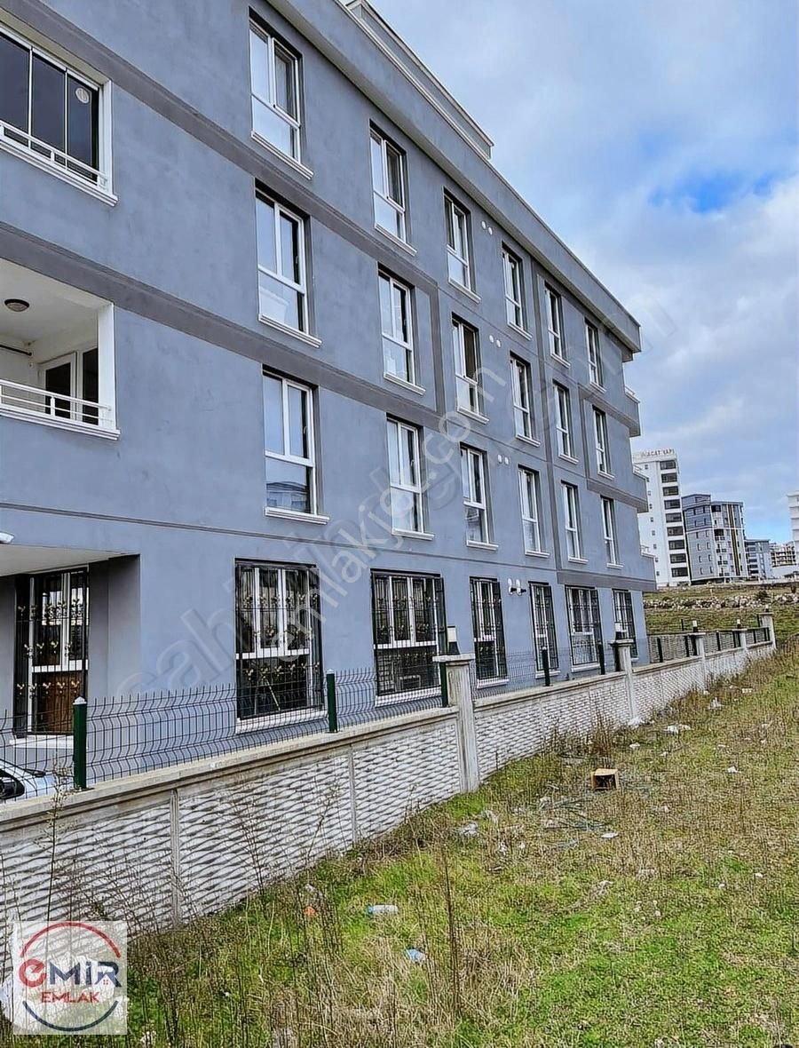 Okullar Bölgesinde Çift Banyolu Kiralık 2+1 Daire