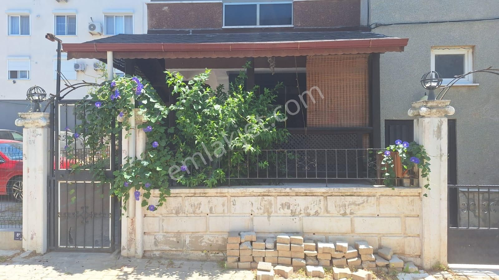 Didim Efeler Mahallesi 3+1 Yüksek Giriş Bahçeli Dubleks Teras Cam Balkonlu Barbekülü Eşyasız