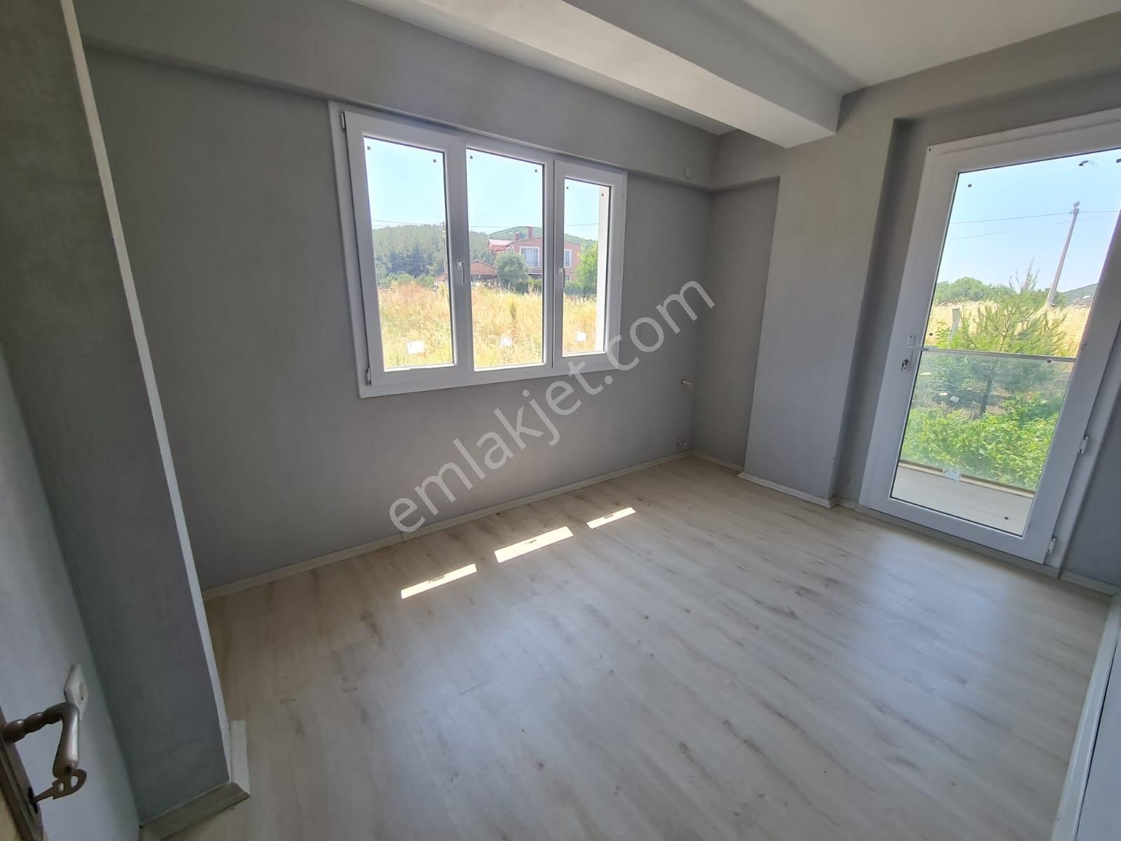 Yeniköy Üzerinde Muhteşem Doğa Havası Olan 3+1 Bahçeli Dubleks Ev - Görsel 6