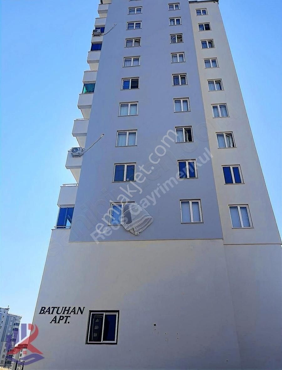 Reos Gayrimenkul'den Tekerek Yolu Altı Batuhan Apt Satılık 2+1