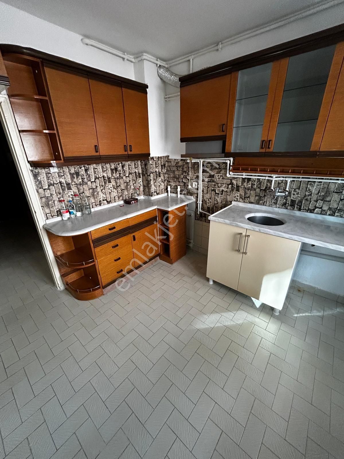 Subayevlerinde 3+1 Katta Kiralık Daire
