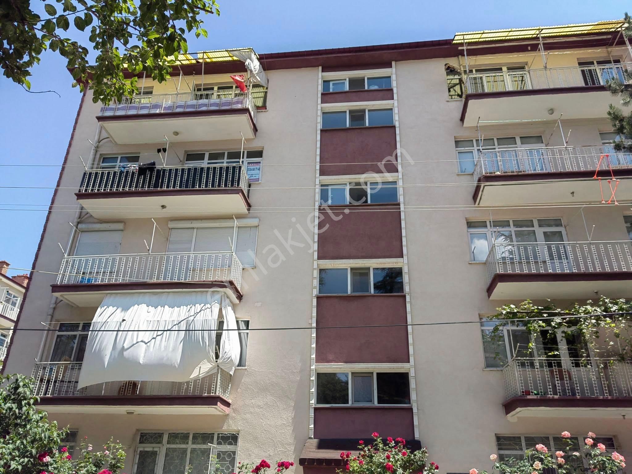 Nasreddin Emlaktan Gazide Satılık Bakımlı Daire - Görsel 3