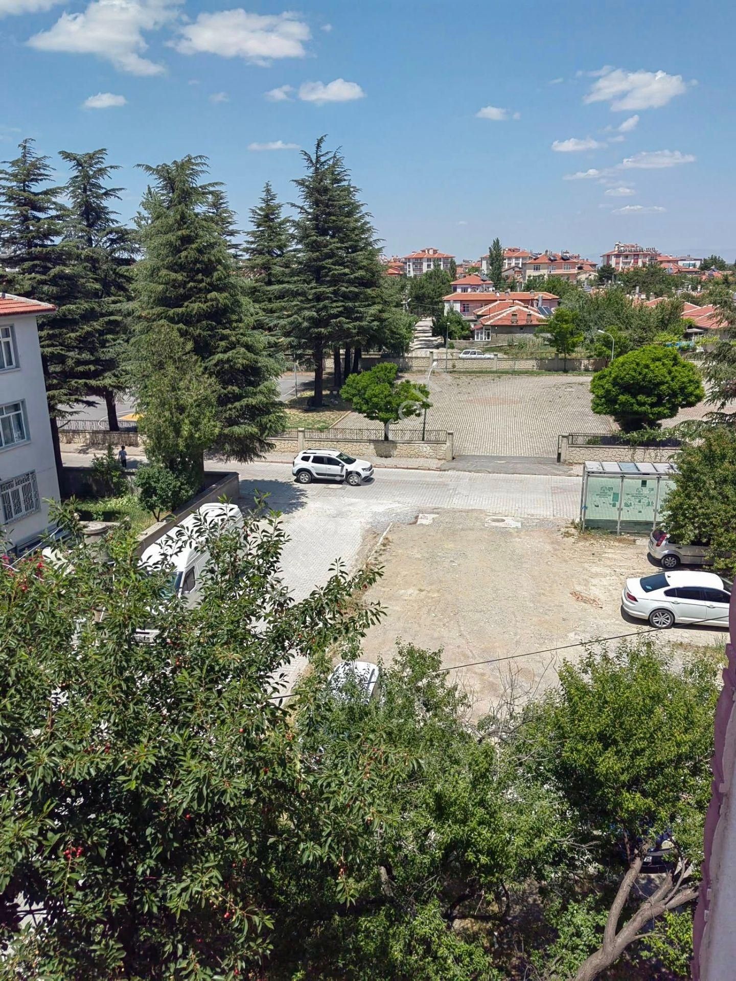 Nasreddin Emlaktan Gazide Satılık Bakımlı Daire - Görsel 4