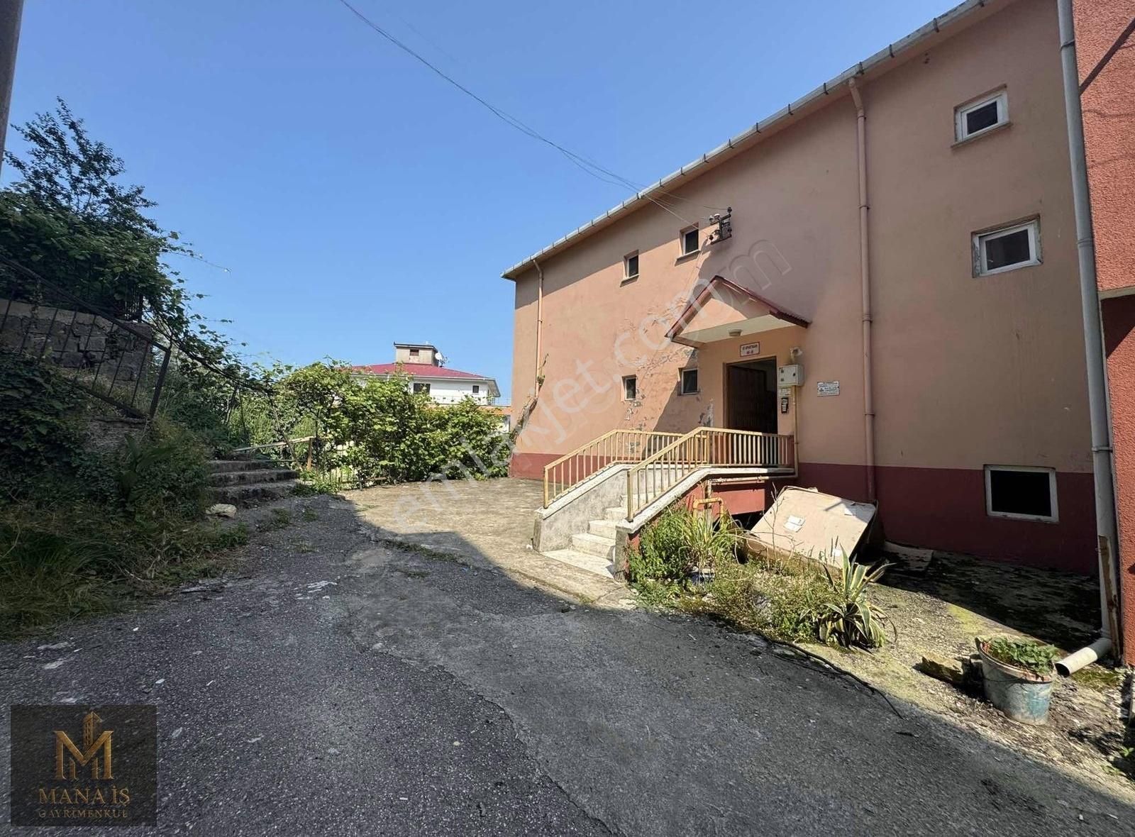Mânâ İş Gayrimenkulden Sahile Yakın 3+1 Kiralık Daire