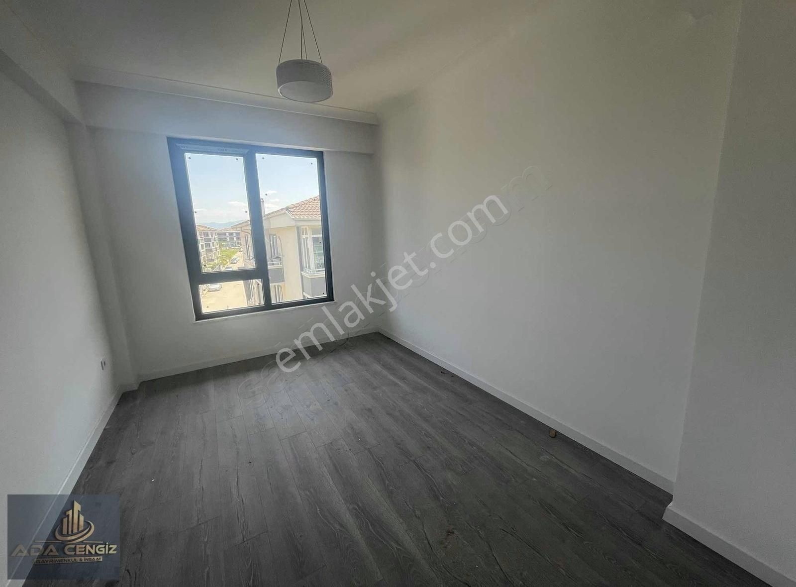 Serdivan Vatan Mah 3+1 135 M2 Ebeveyn Banyolu Lüks Daire - Görsel 16