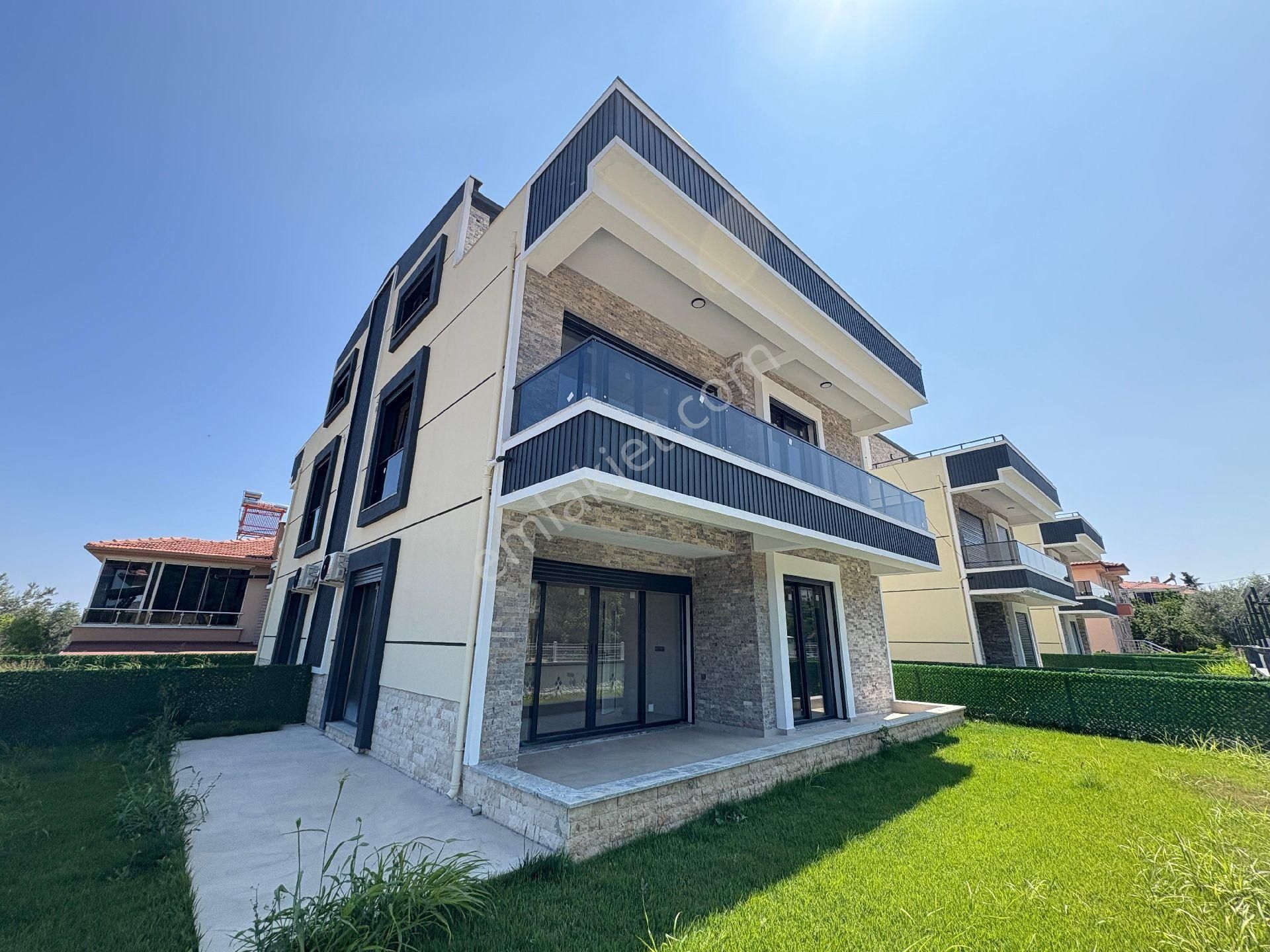 Arya'dan Altınoluk Merkezi Konumda 3+1 Satılık Villa