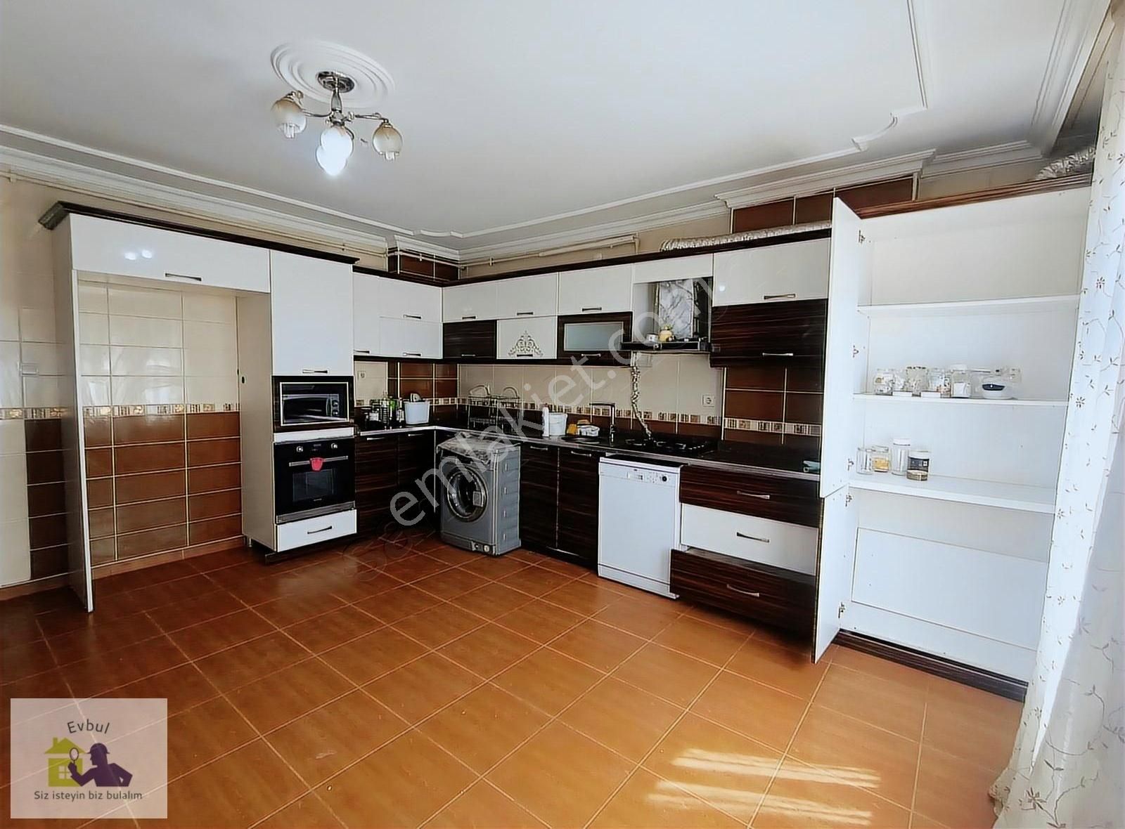 Evbul'dan Gültepe Mahallesinde 3+1 170 M2 Net Kiralık Daire