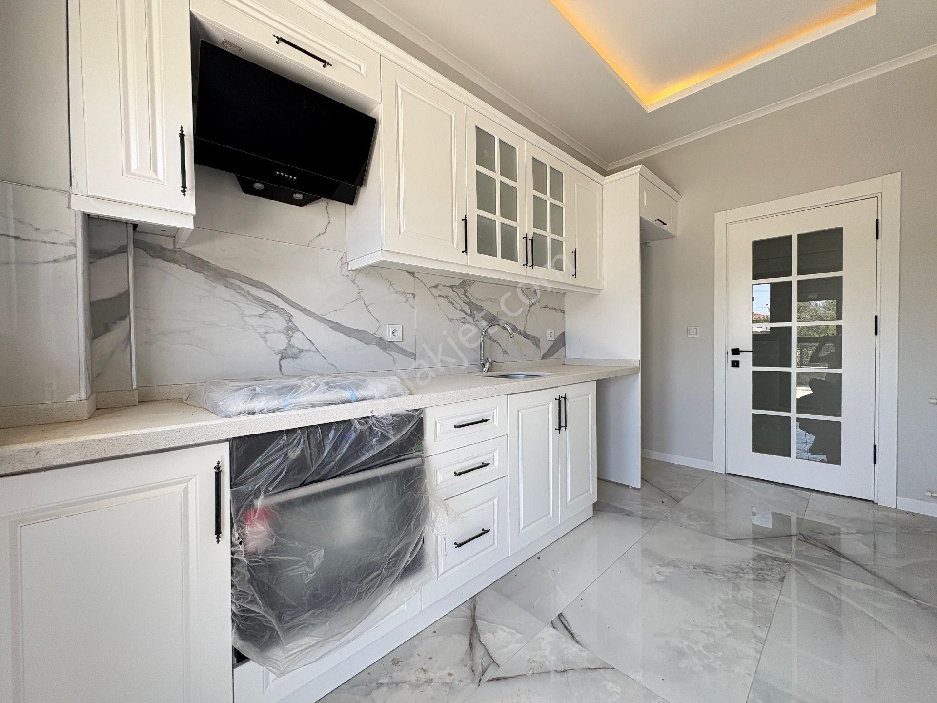 Arya'dan Site İçersinde Denize 300 Metre 2+1 Şık Tasarımlı Daire - Görsel 10