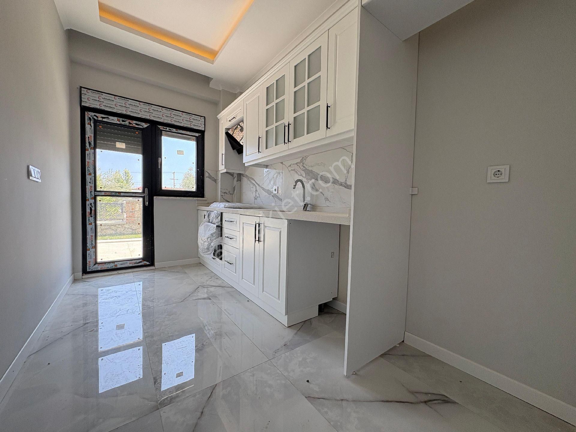 Arya'dan Site İçersinde Denize 300 Metre 2+1 Şık Tasarımlı Daire - Görsel 11