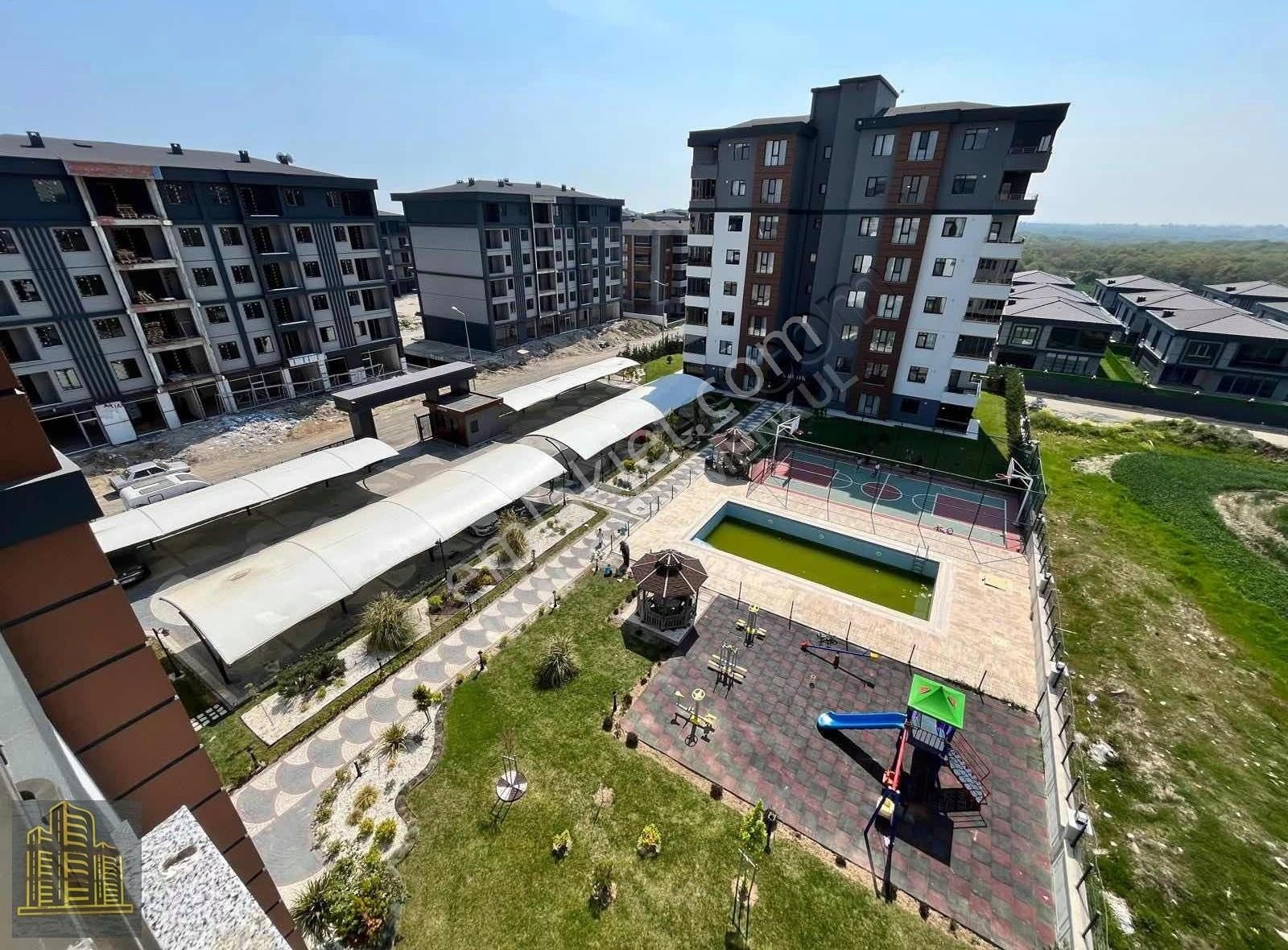 İş-al Gayrimenkul'den Tepede Doğanın İçinde Sitede 3+1