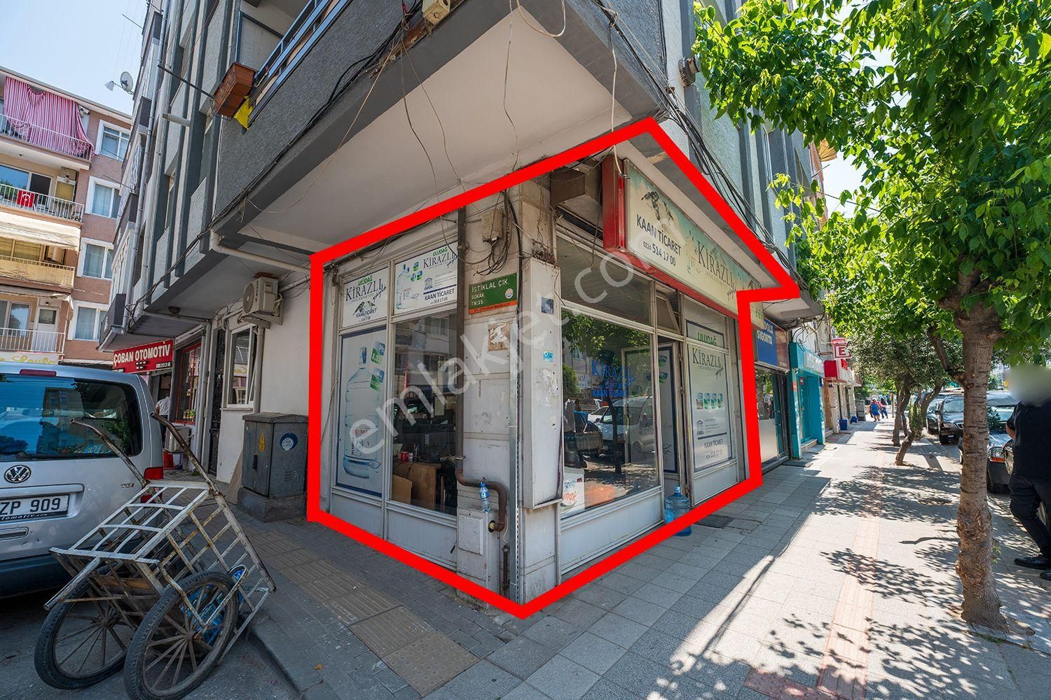 C21 Cius; Gemlik İstiklal Caddesi Üstünde 36m² Satılık Dükkan