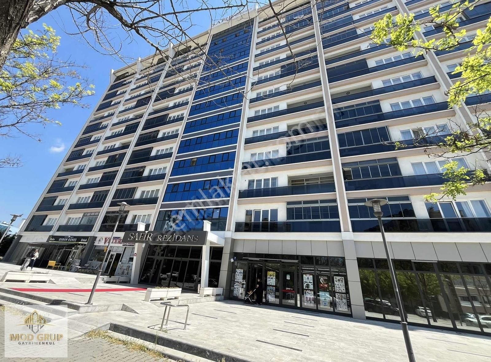 Safir Rezidans Da Geniş Yapılı Metro Yürüme Mesafeli 2+1 Kiralık