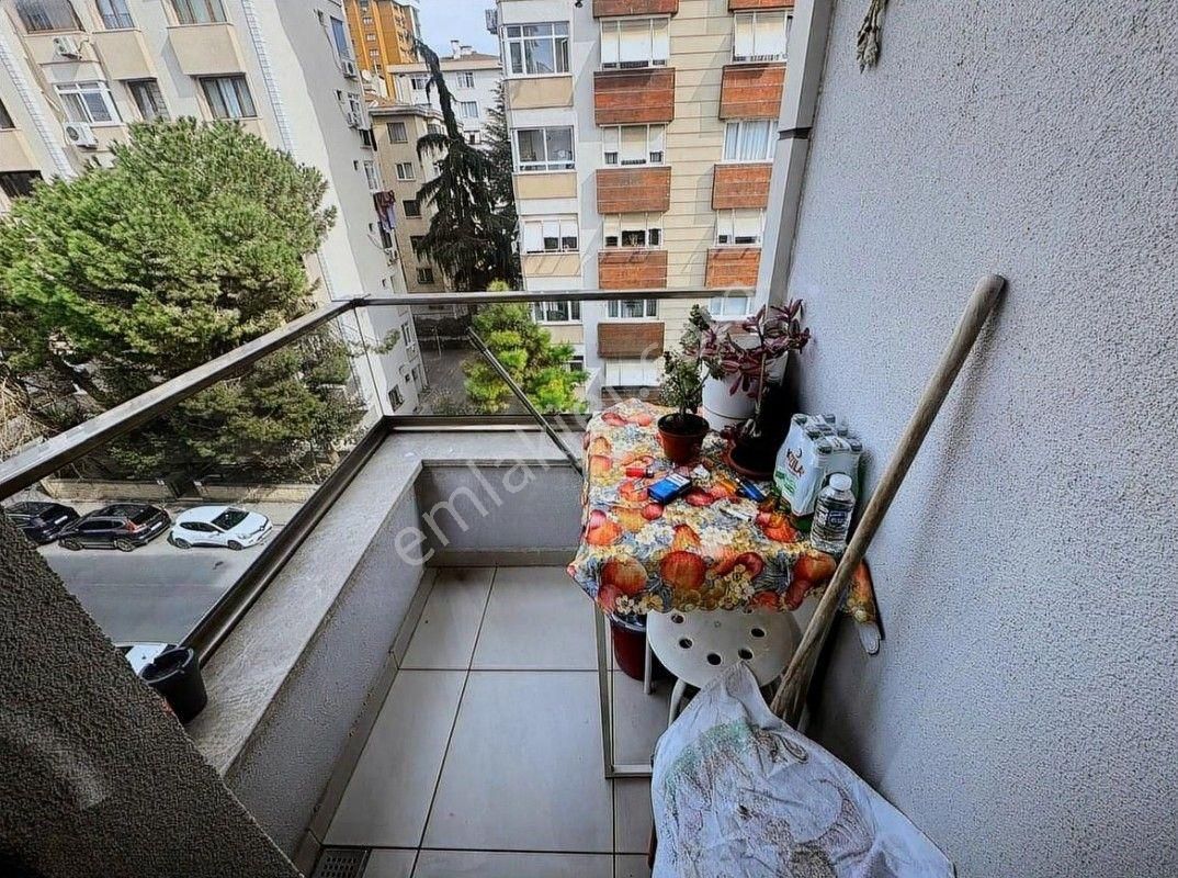 Eriş Emlak Dan Kozyatağı Bayar Caddesi Yakını 7 Yaşında 3+1fırsat Daire