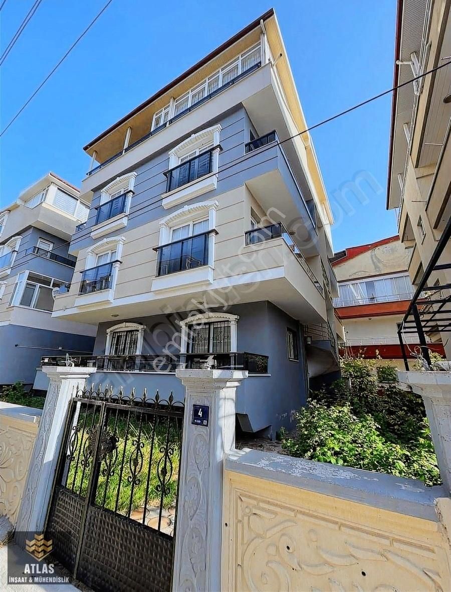 Egemed Hastanesi Yanında Ön Cephe Eşyalı Geniş 1+1 Yeni Daire