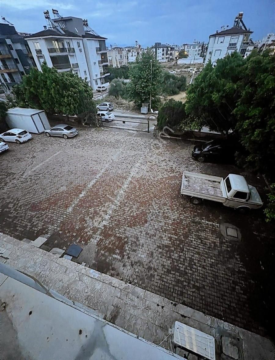 Ayanoğlunda Tramvayın Dibinde 3+1 Bağımsız İki Adet Geniş Teras